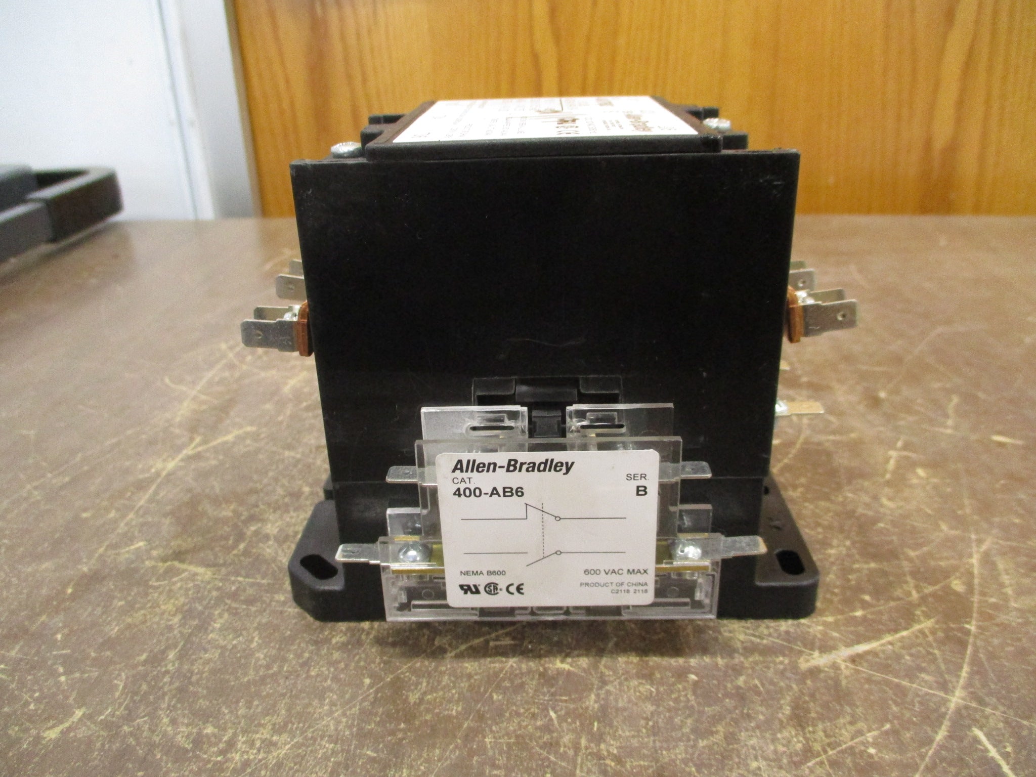 Allen-Bradley Contactor 400-DP75ND3 Ser. B 120V Coil 75A 600V w/ Aux Contact