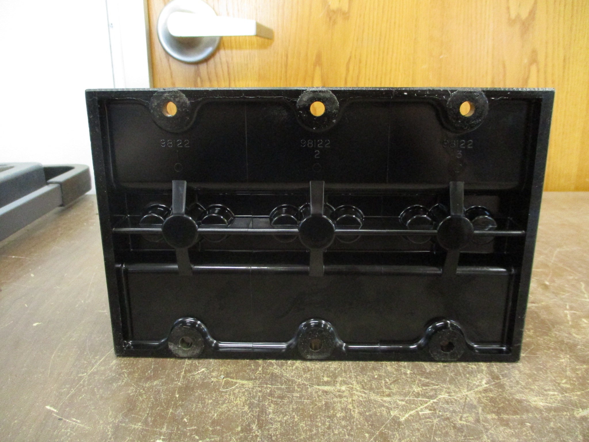 Marathon Power Distribution Block 1453586 760A 600V 3P Line: 500MCM-4 Used