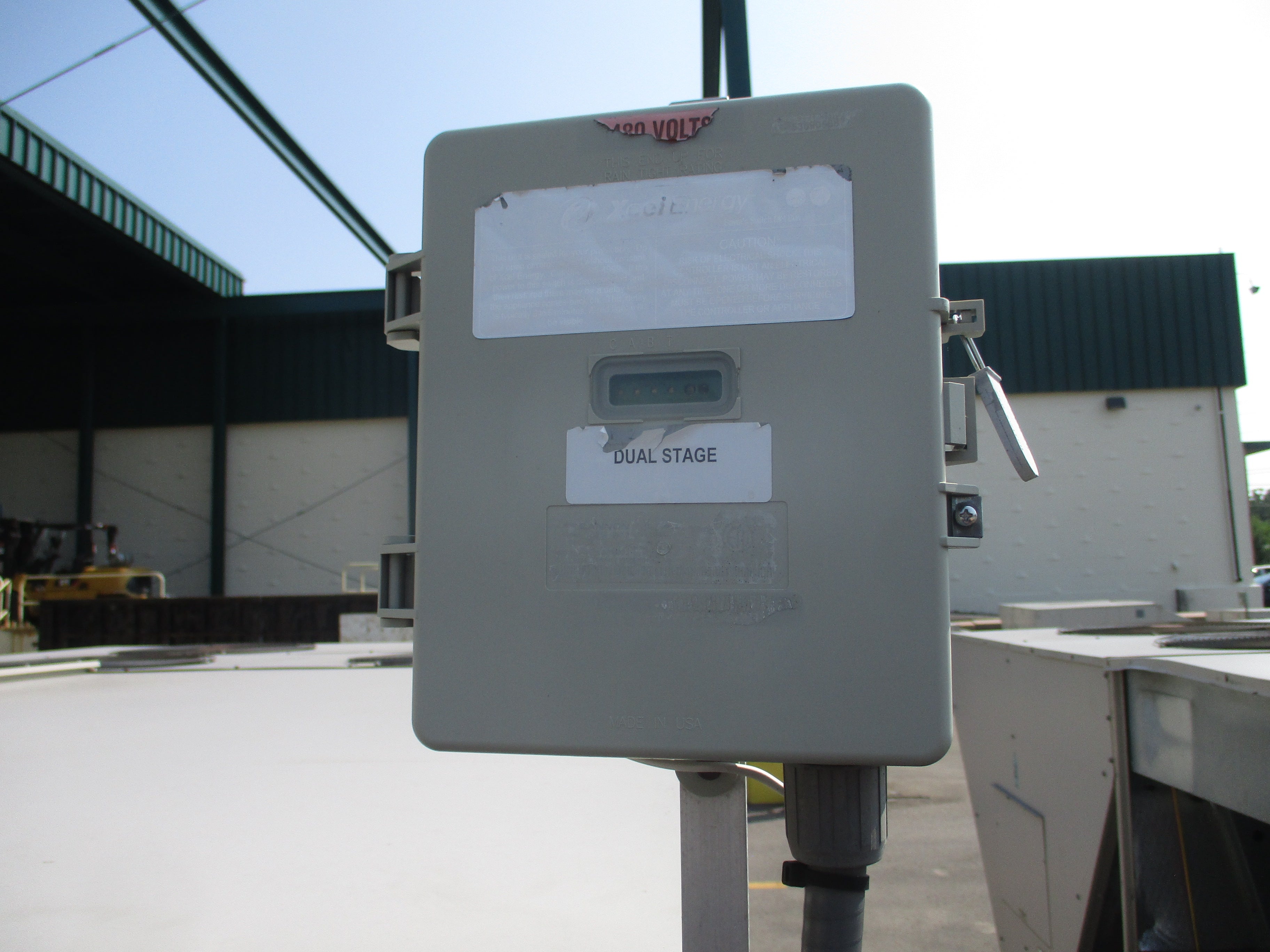 Lennox Rooftop Unit LLC156H4BN1G 12.5 Ton 115V 46 KW R410A 2009 MFD Electric * No Heat * Used
