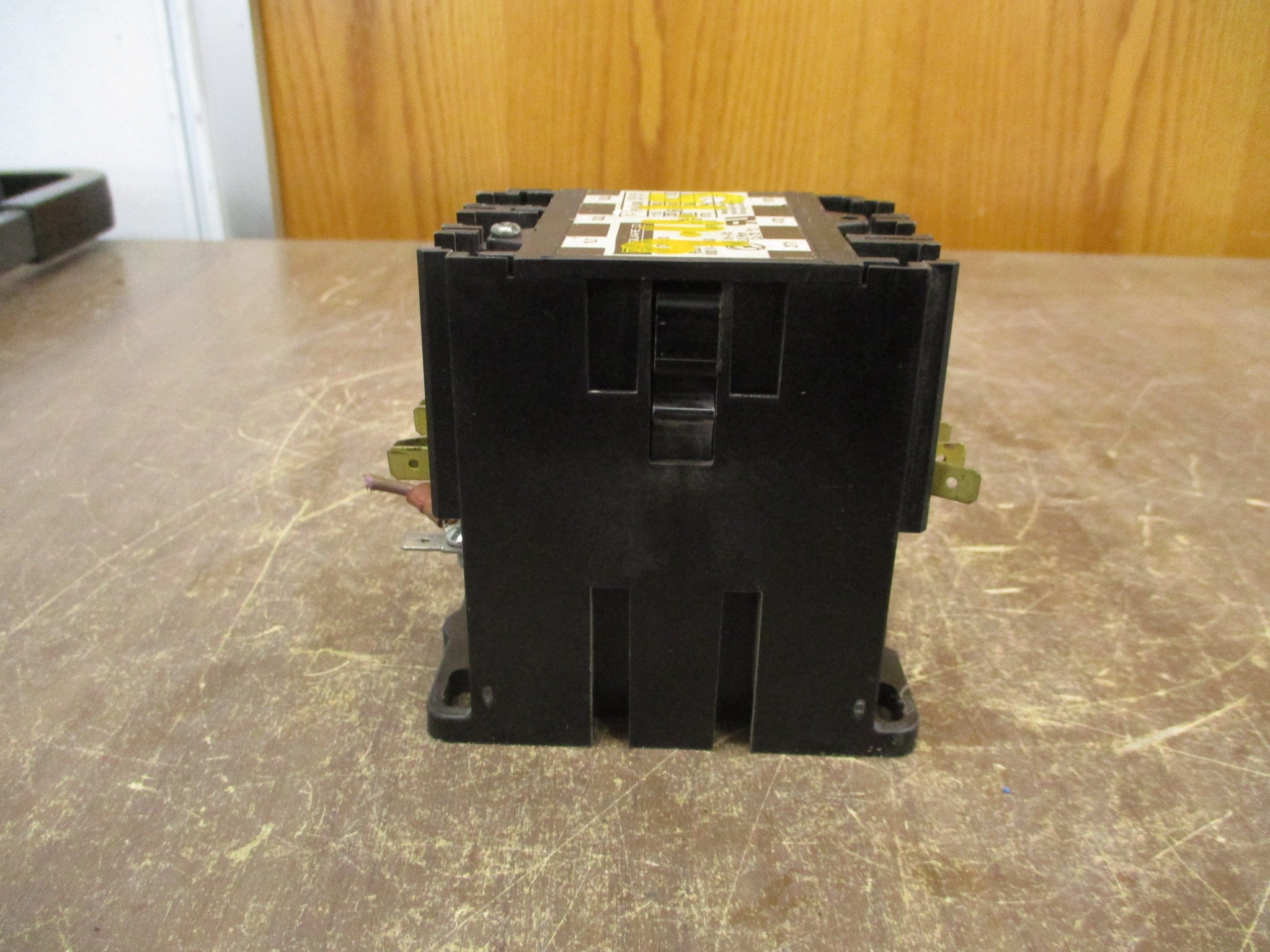 Square D Contactor 8910 DPA 63 Ser. B 120V Coil 60A w/ Aux Contact Used
