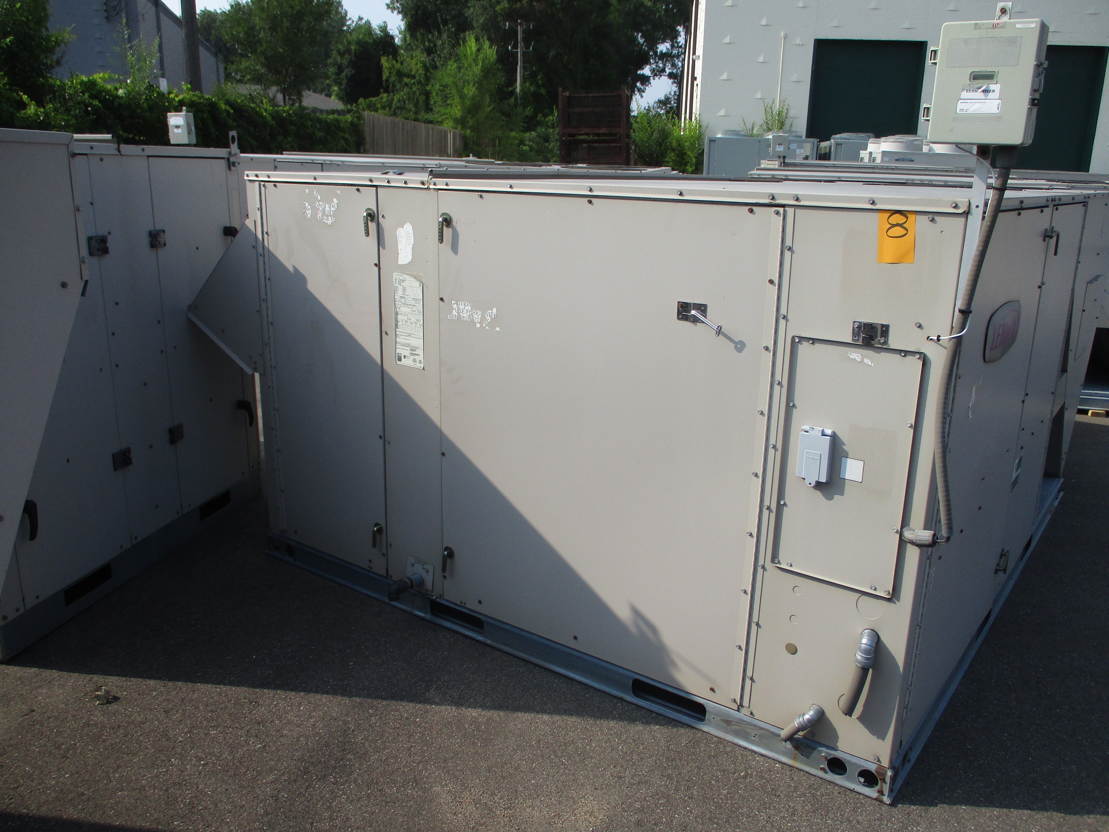 Lennox Rooftop Unit LLC156H4BN1G 12.5 Ton 115V 46 KW R410A 2009 MFD Electric * No Heat * Used