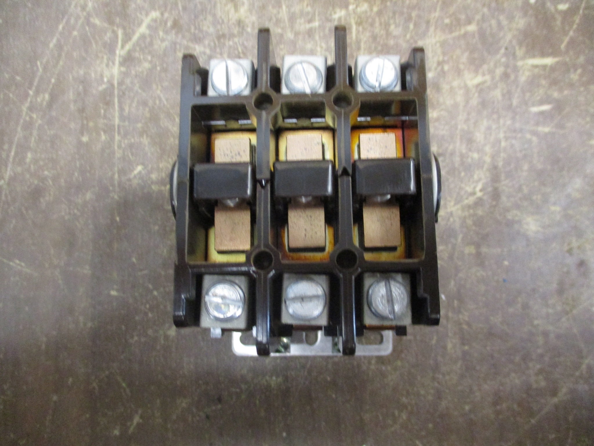 ITE Contactor 2200EB430BA 208-240V Coil 50A 600V 3P Used