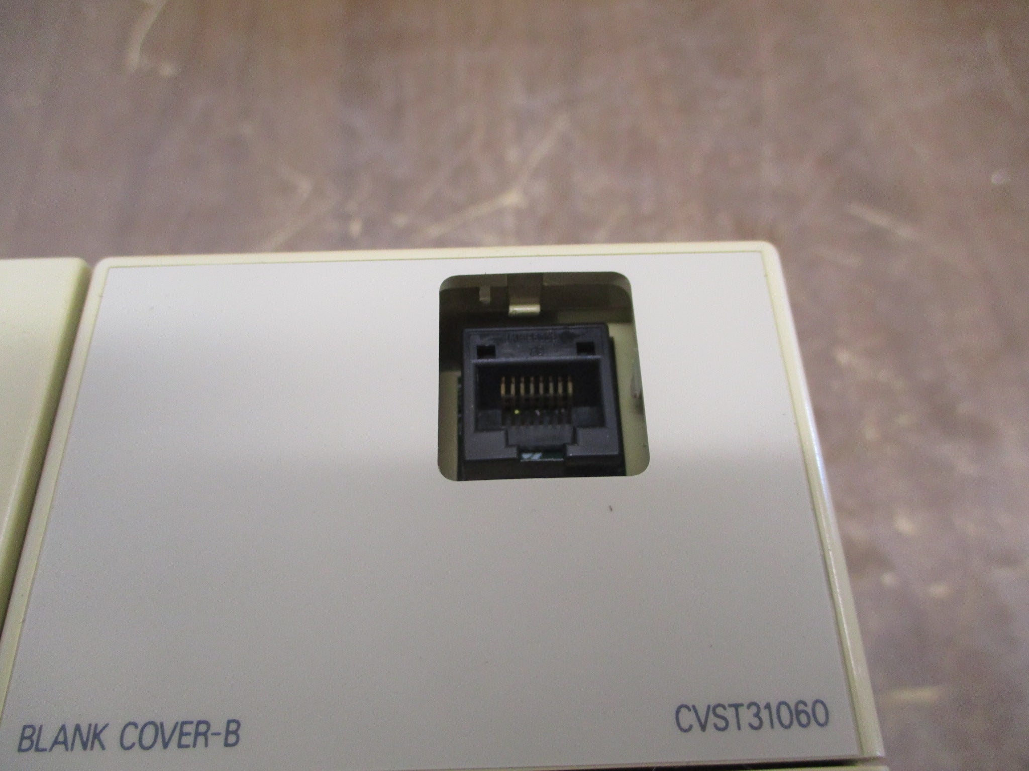 Yaskawa GPD 315/V7 AC Drive CIMR-V7AM41P5 2HP 3Ph Used
