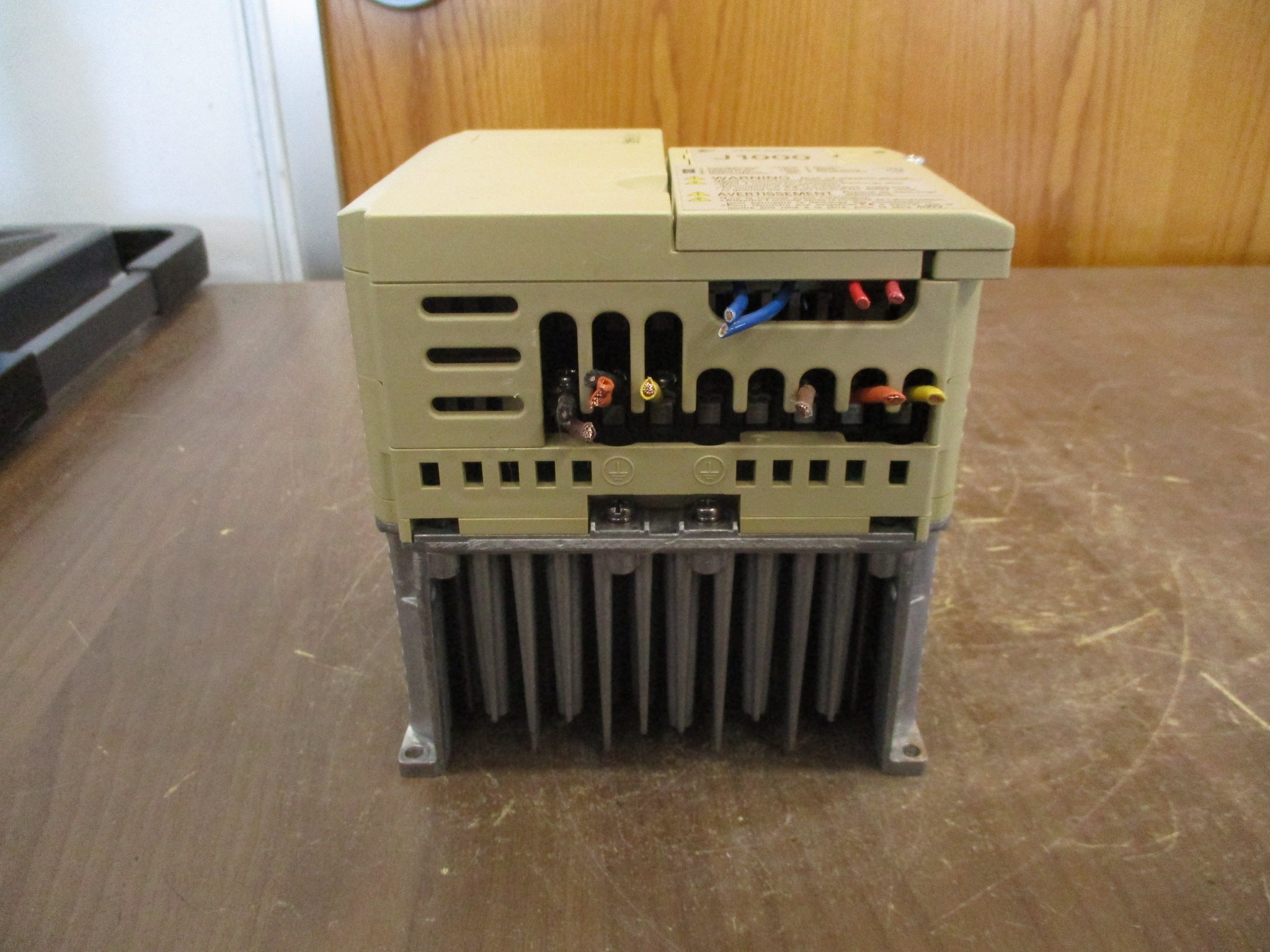 Yaskawa J1000 AC Drive CIMR-JU4A0011BAA 7.5HP 3Ph Used