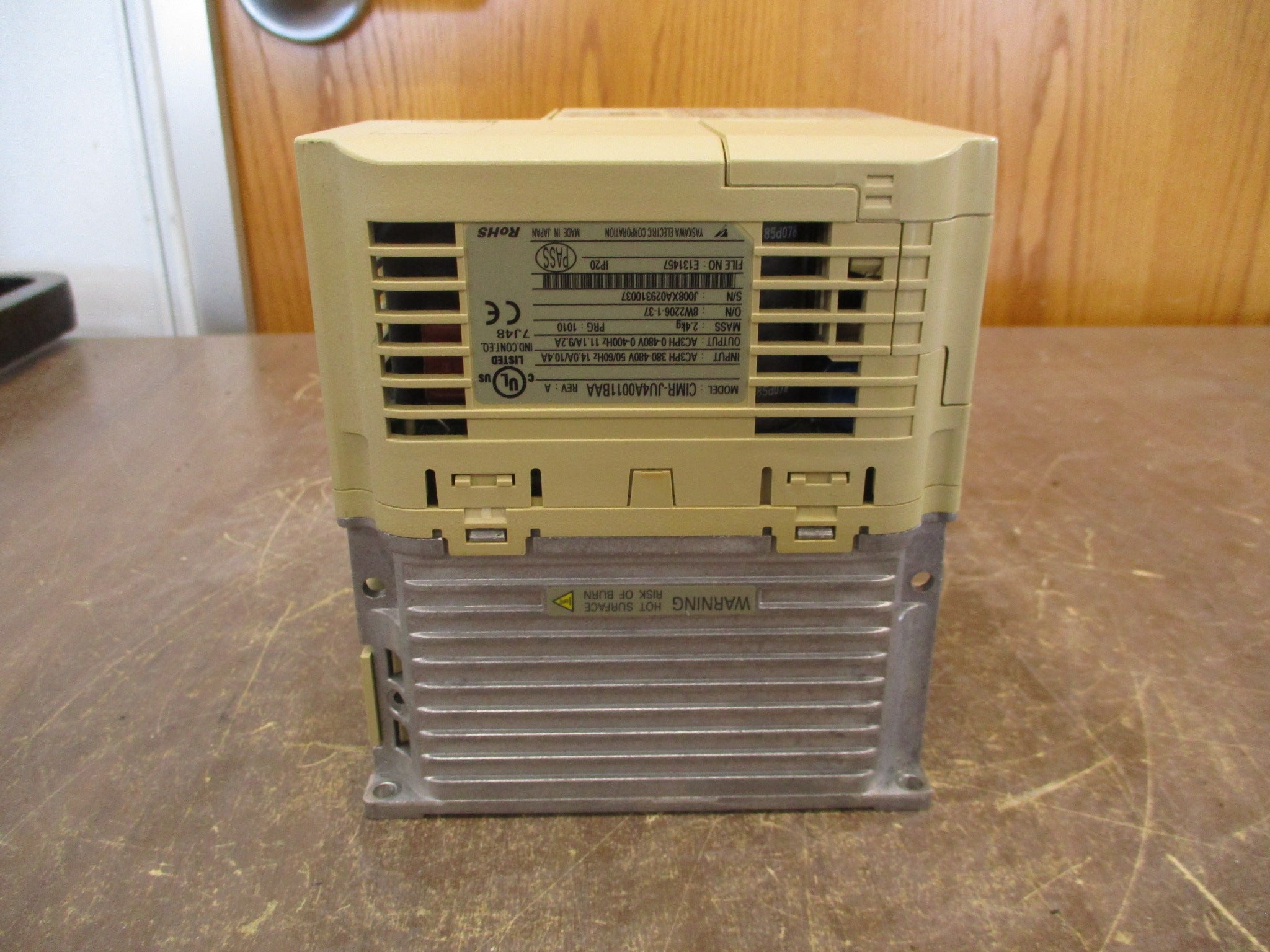 Yaskawa J1000 AC Drive CIMR-JU4A0011BAA 7.5HP 3Ph Used