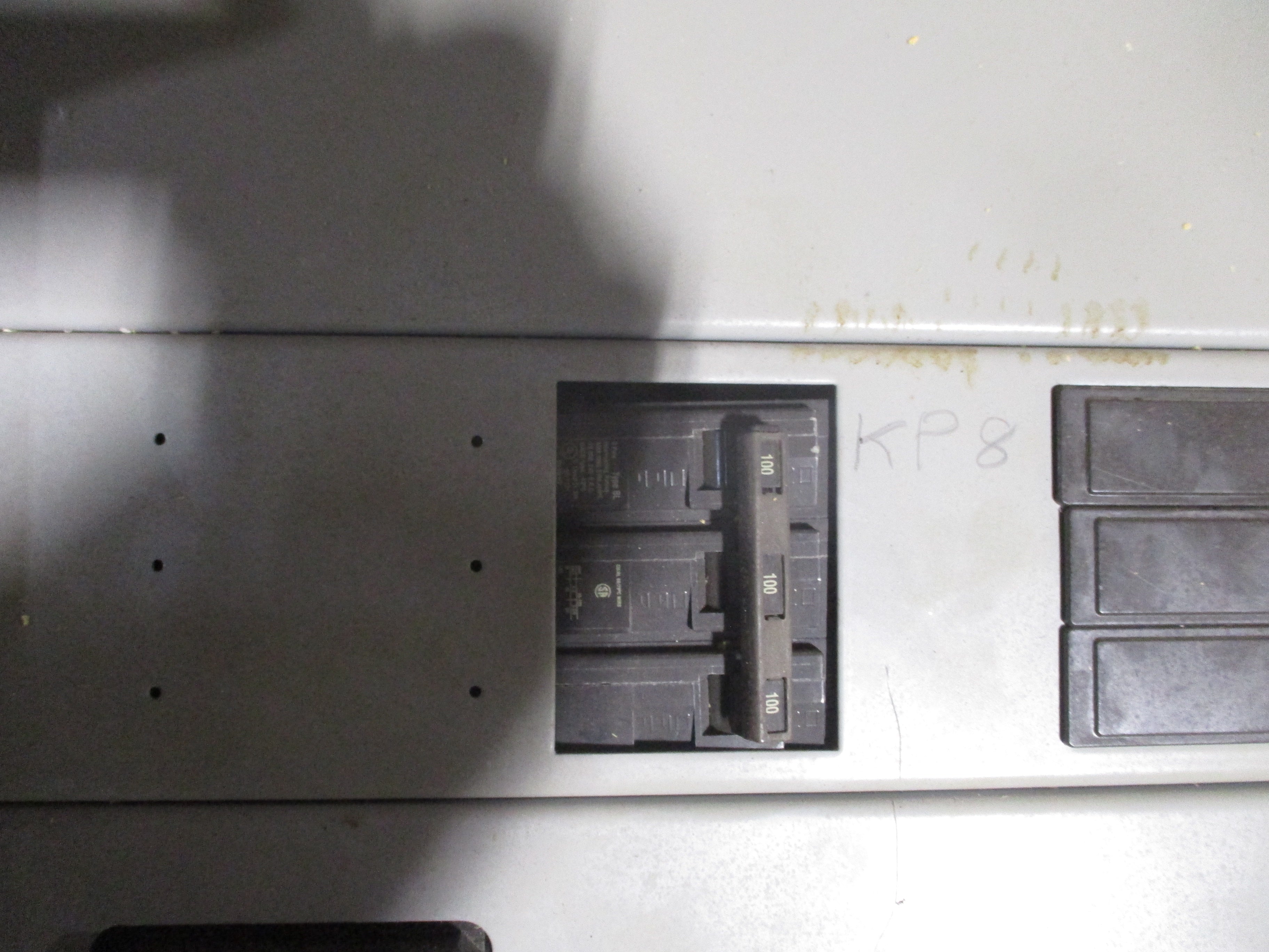 Siemens S5C60ML800DTS 800A 208Y/120V 3Ph 4W Breakers: (1) 100A (5) 225A Used