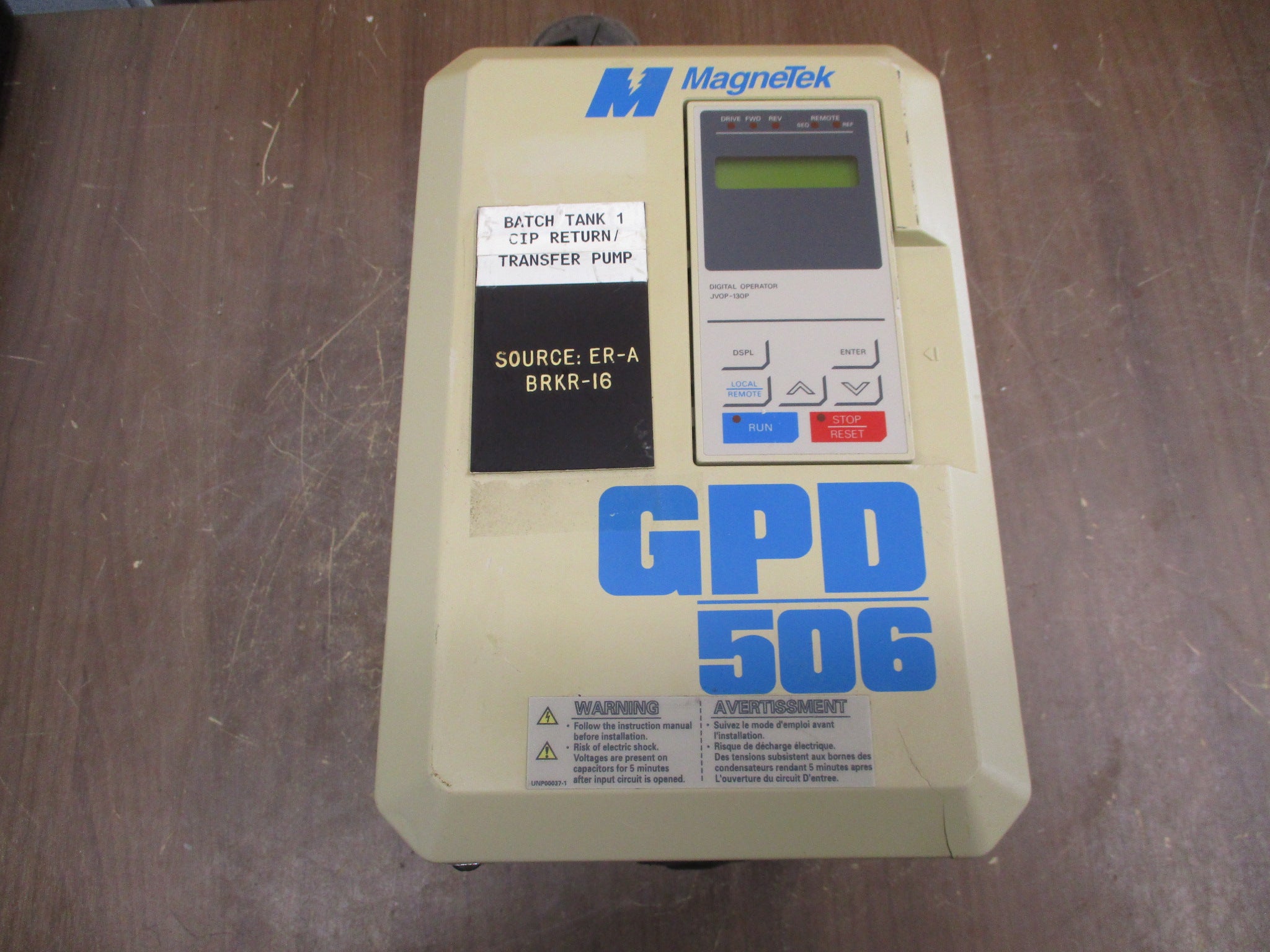 MagneTek GPD 506 AC Drive GPD506V-B014 10HP 3Ph w/ Keypad *Broken Corner*