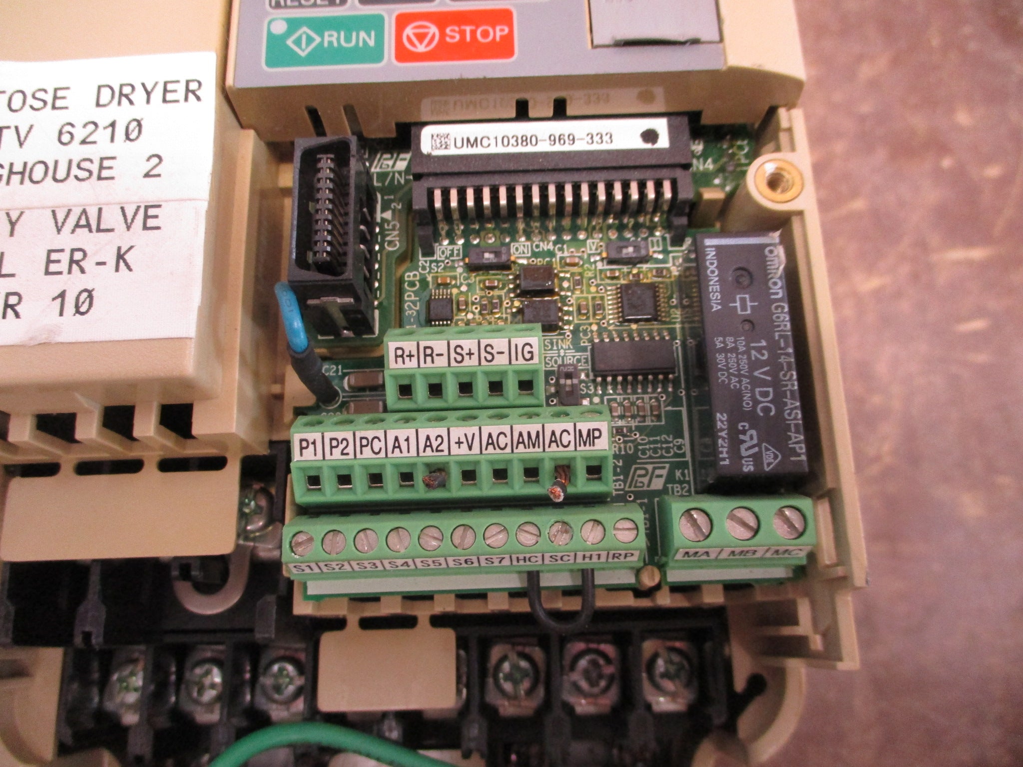 Yaskawa V1000 AC Drive CIMR-VU4A0004FAA Rev. C 1HP 3Ph w/ Keypad Used.