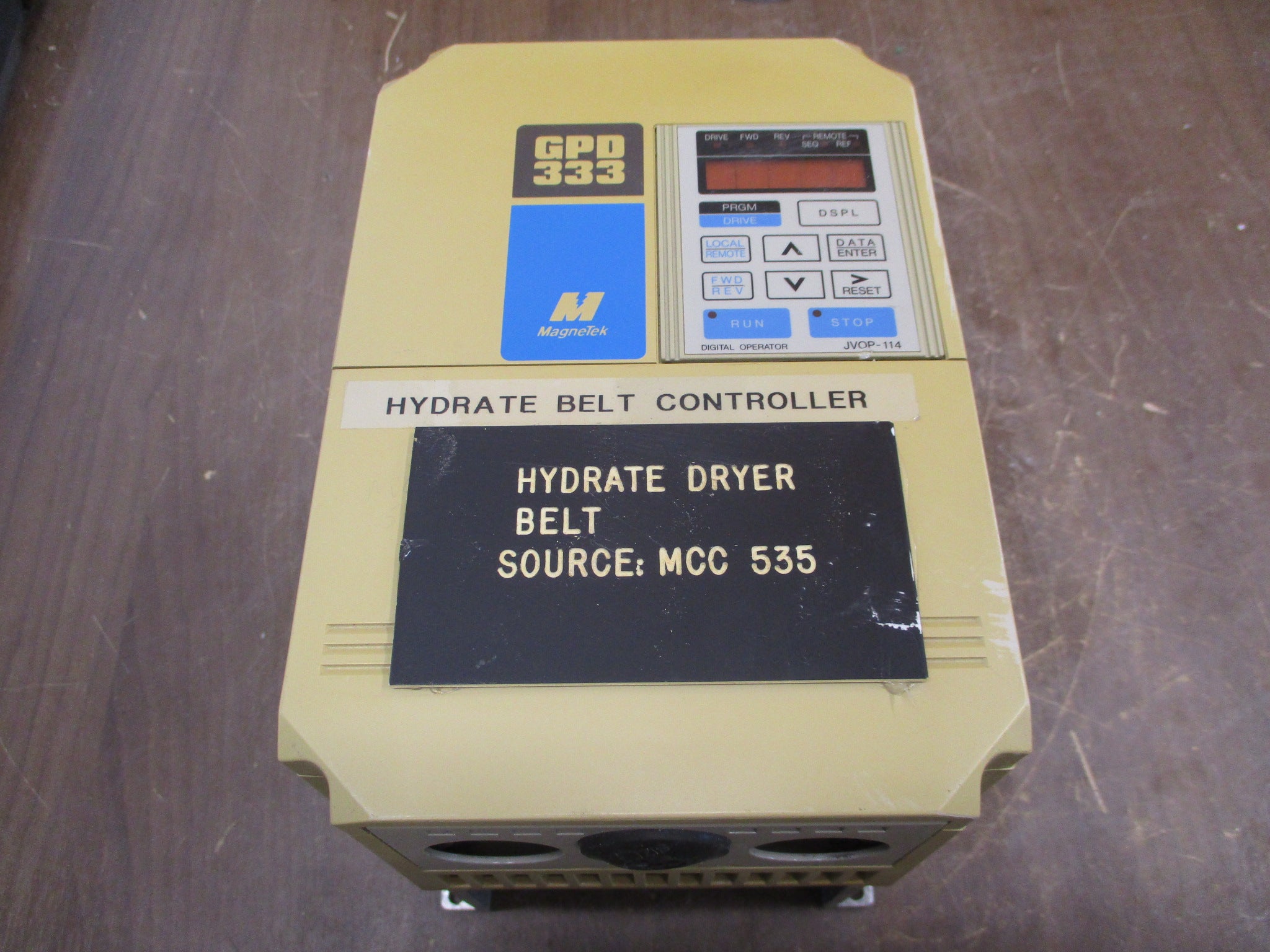 MagneTek GPD333 AC Drive DS043 2HP 3Ph w/ Keypad Used