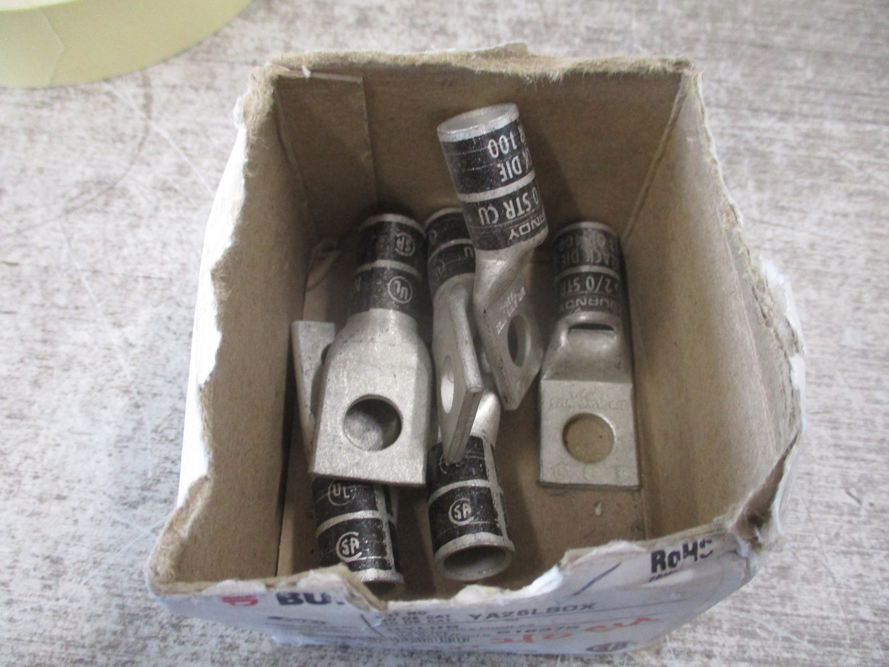 Burndy Hylug Crimp Lug YA26LBOX 1-Hole 2/0 * Box of 6 * New Surplus