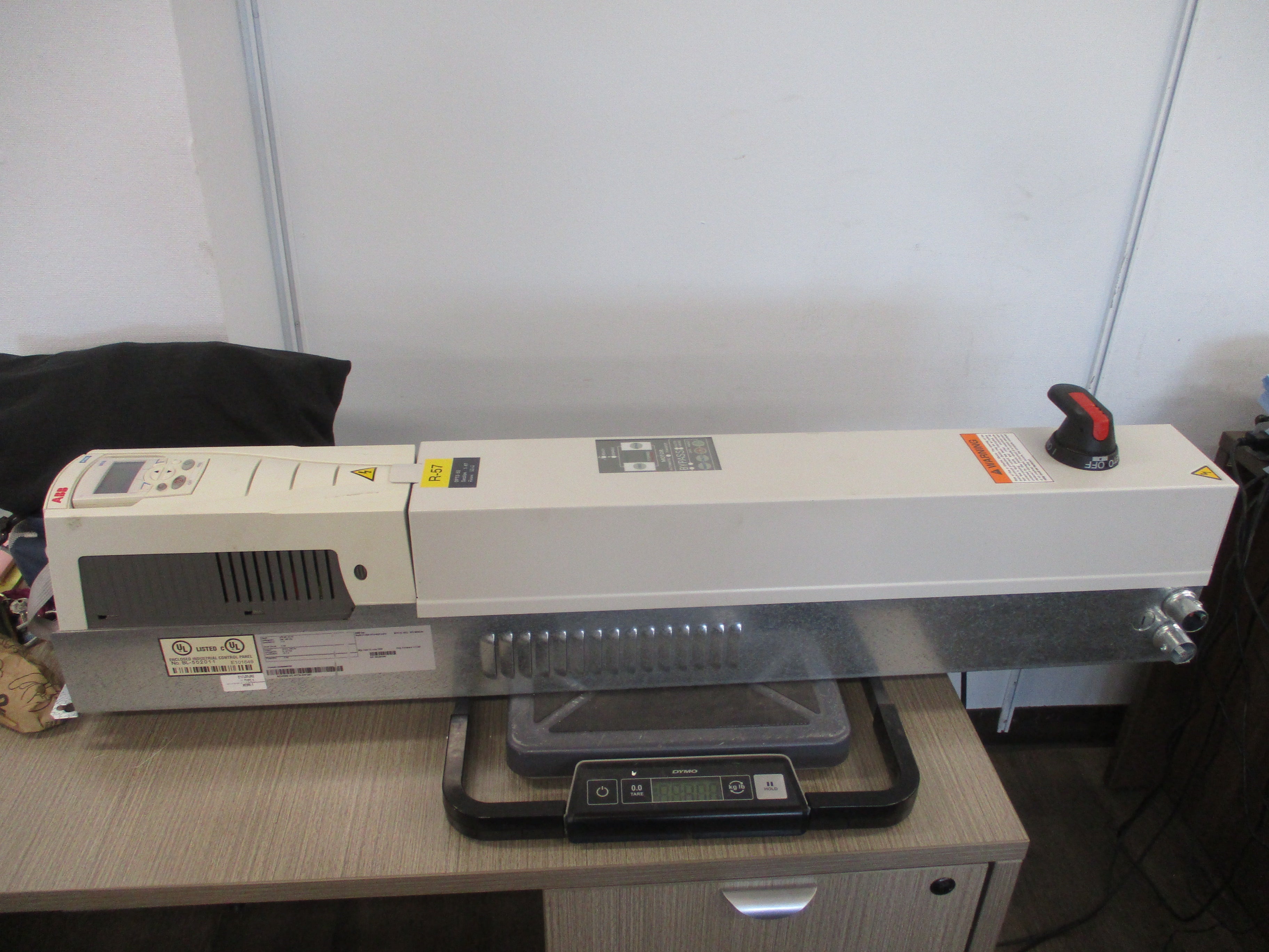 ABB ACH550 AC Drive W/ Bypass ACH550-VC-017A-2+F267 5HP 3Ph Input: 3PH 48-63Hz 2
