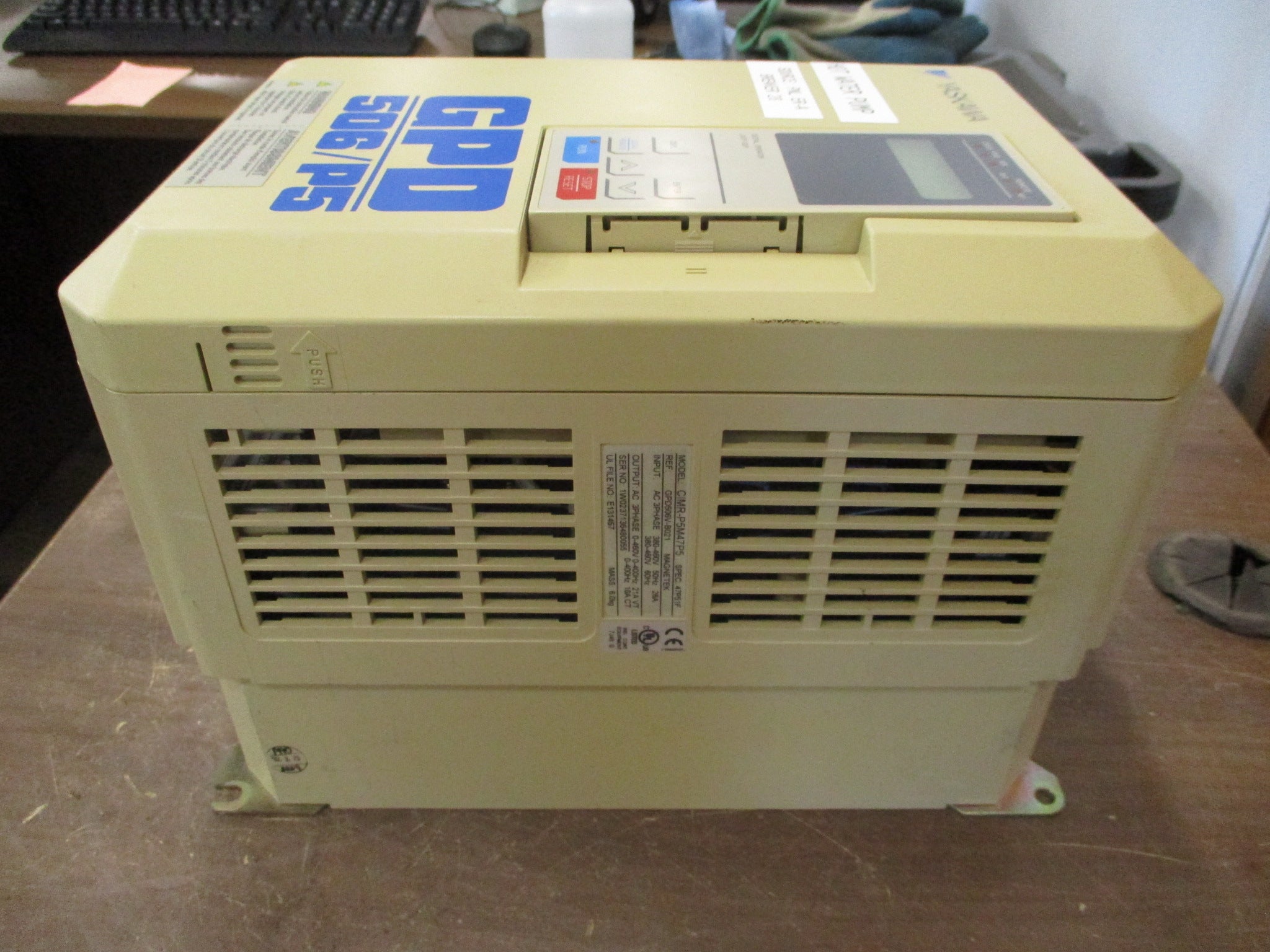 Yaskawa GPD 506/P5 AC Drive CIMR-P5M47P5 15HP 3Ph w/ Keypad Used