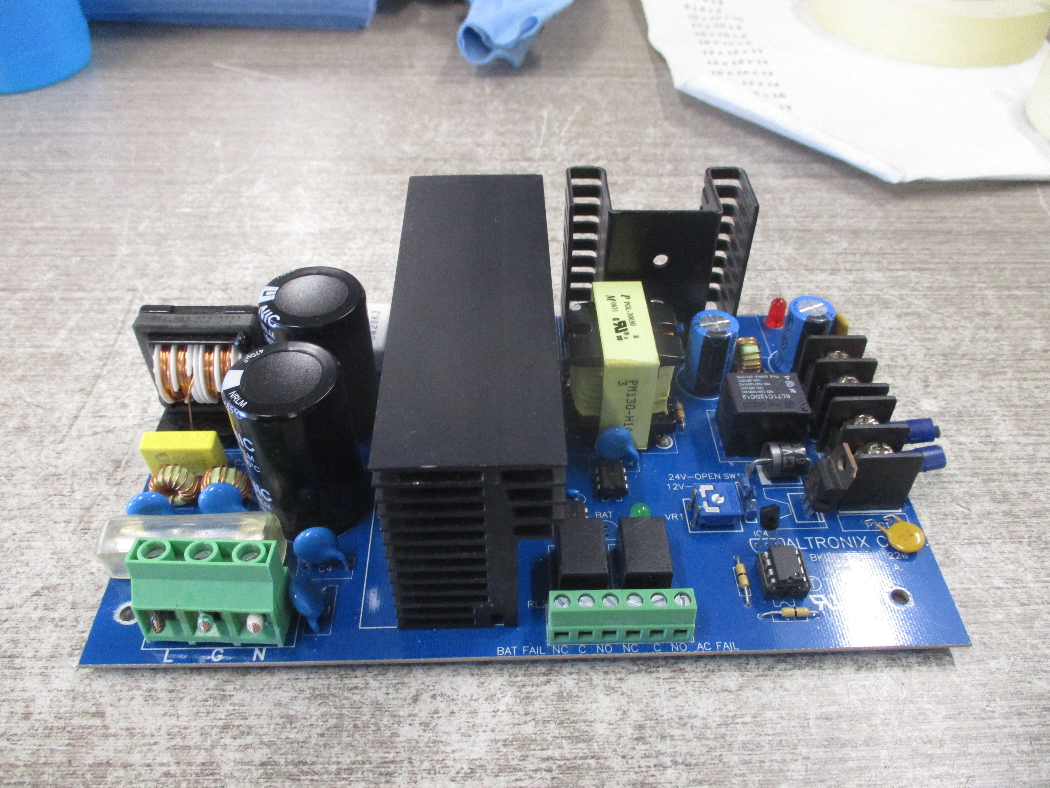 Altronix Power Supply/Charger AL400ULXB Used
