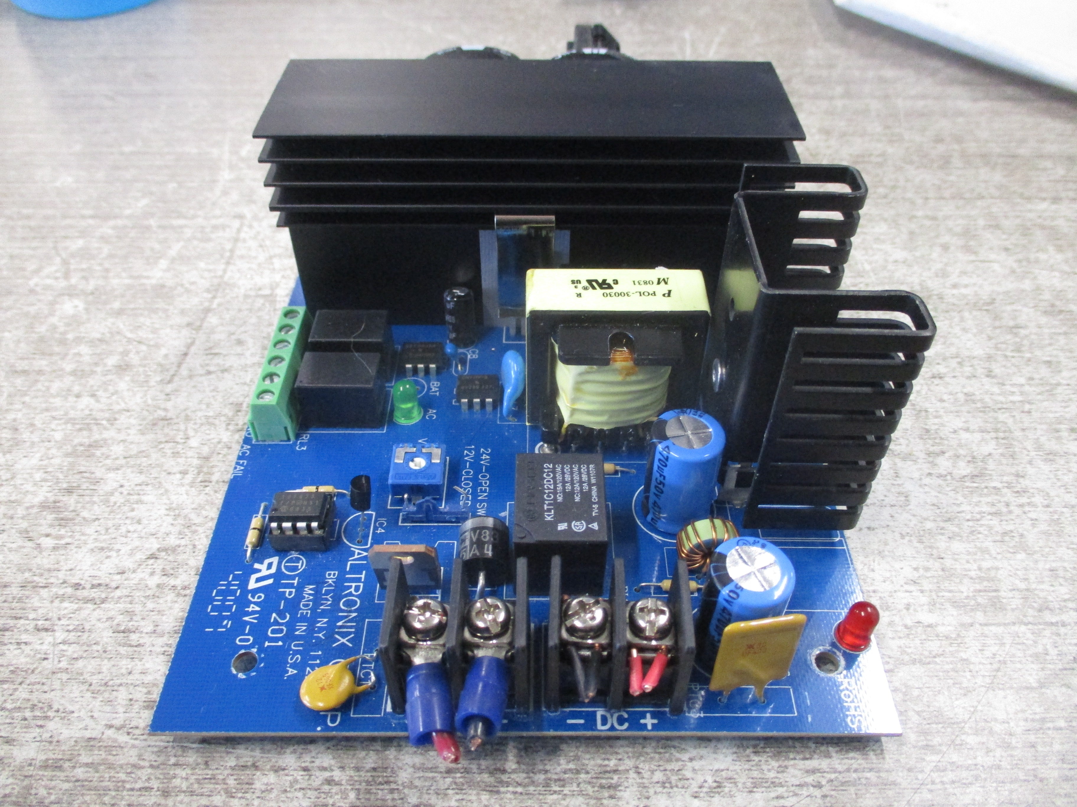 Altronix Power Supply/Charger AL400ULXB Used