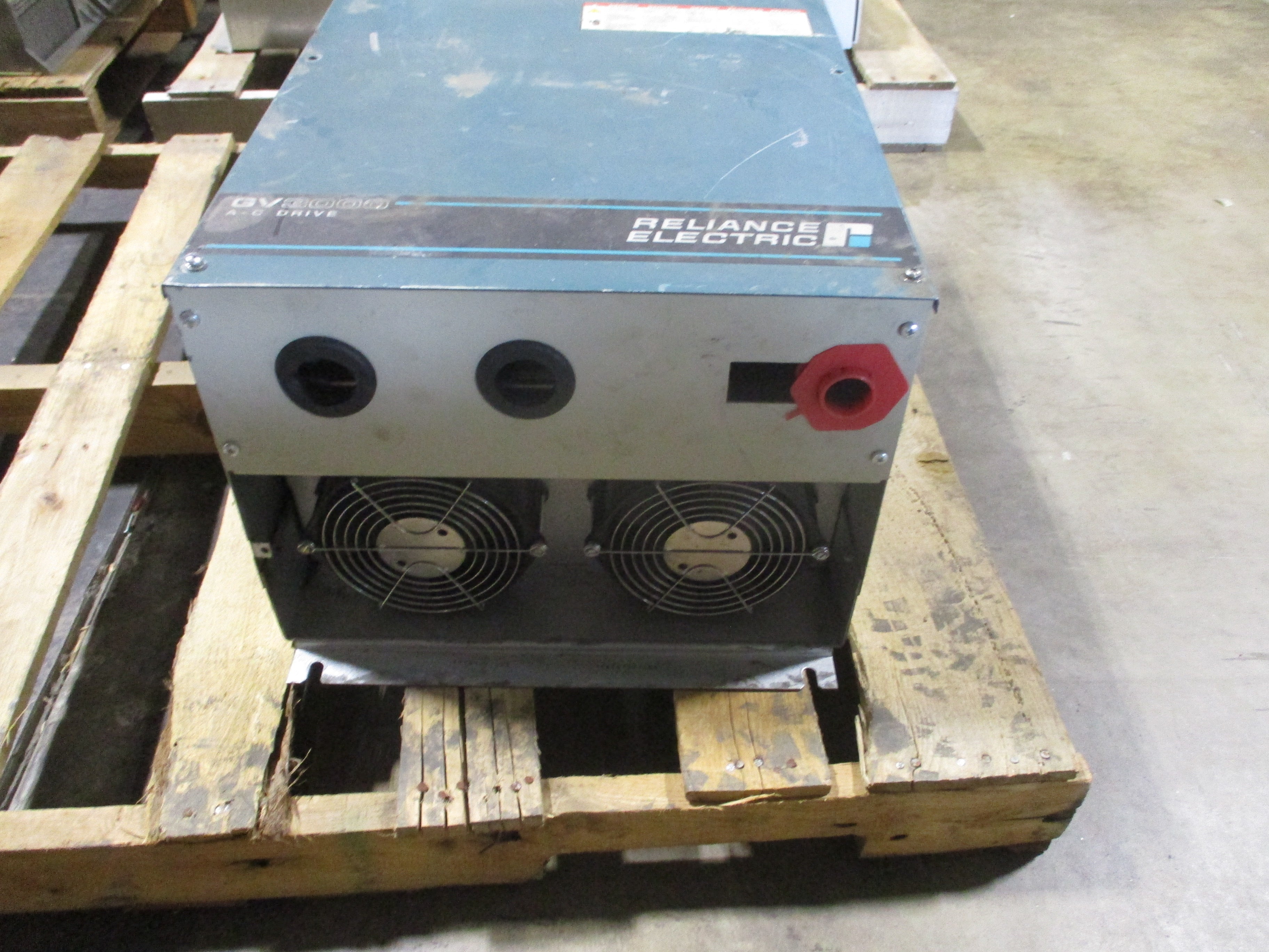 Reliance GV 3000 AC Drive 75R4150 100HP 3Ph Input: 380-460VAC 150.0A 50/60Hz 3PH