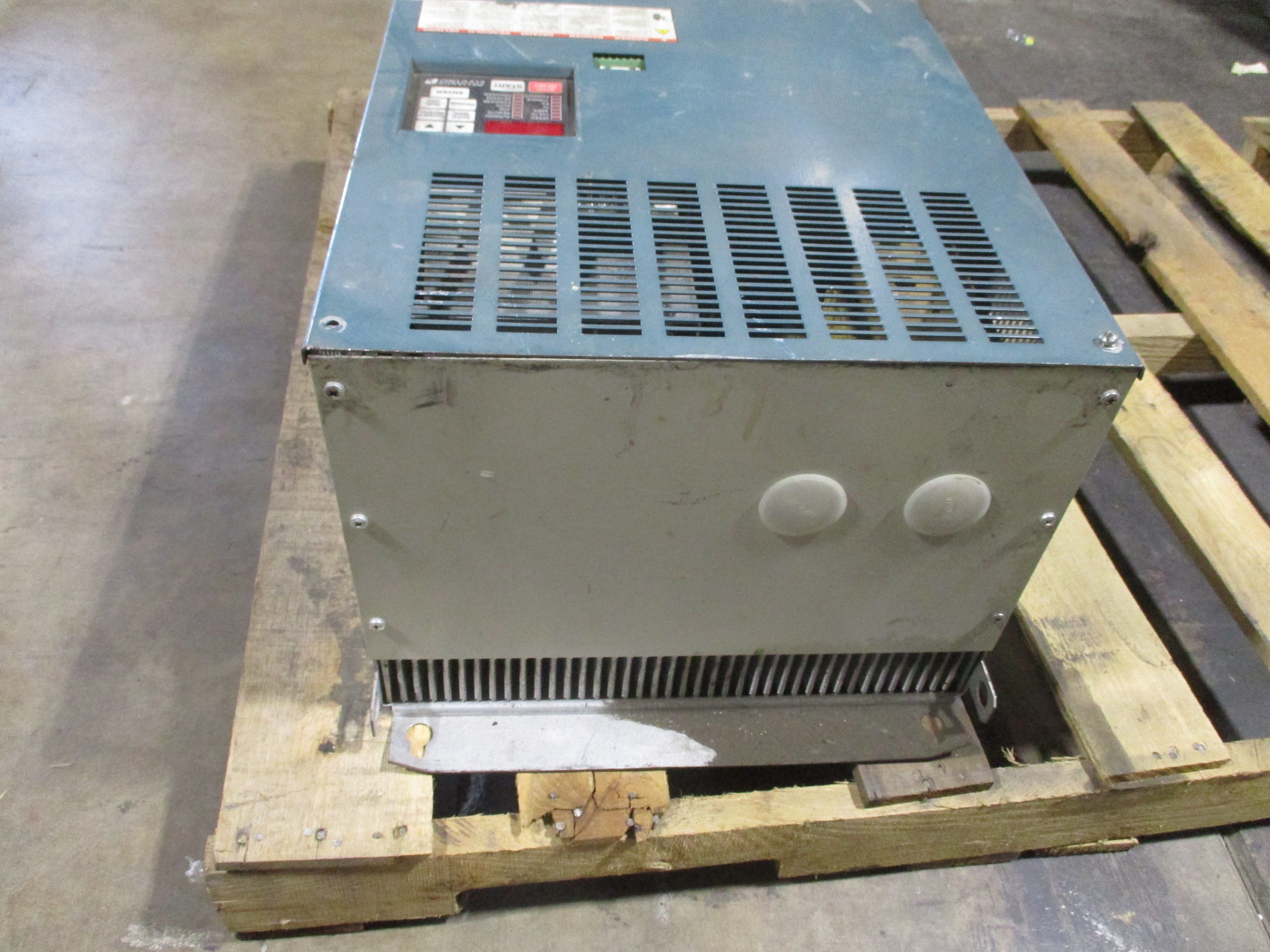 Reliance GV 3000 AC Drive 75R4150 100HP 3Ph Input: 380-460VAC 150.0A 50/60Hz 3PH