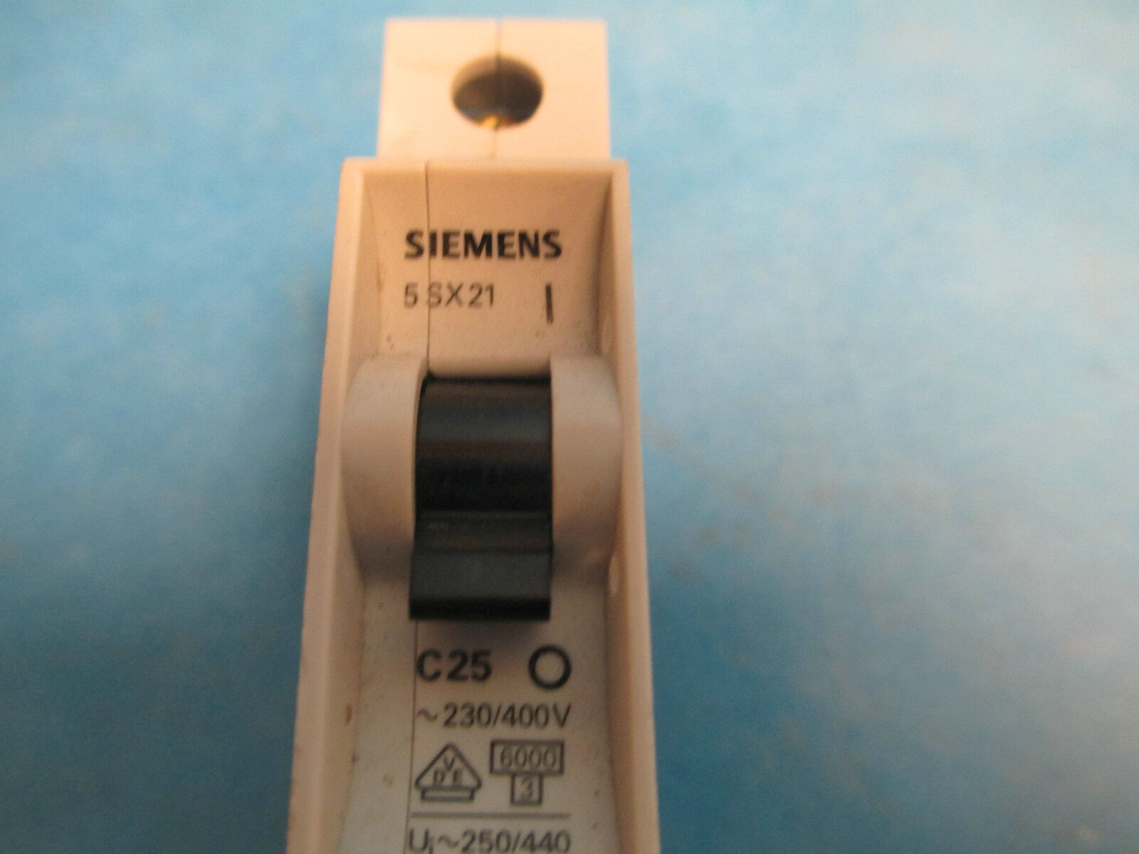 Siemens Circuit Breaker 5SX21 C25, 1P 25A 230/400V