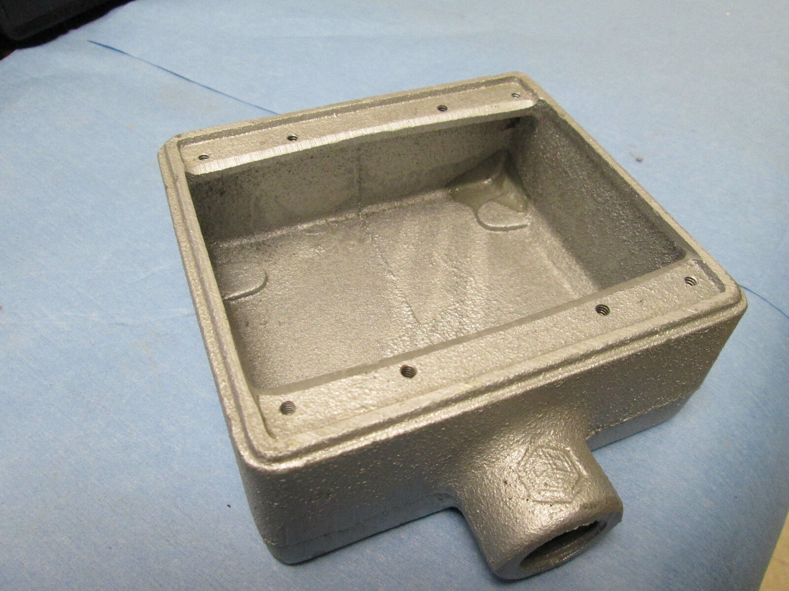 CROUSE HINDS FS12 CAST CONDULET 2 GANG BOX 1/2npt New Surplus