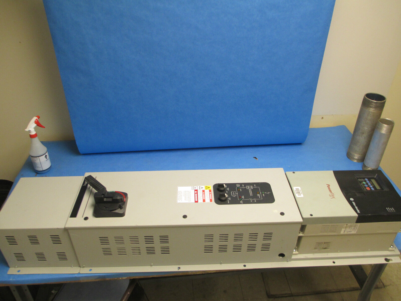 Allen-Bradley PowerFlex 400 AC Drive w/ Bypass 22C-D060A103 40HP 3Ph Used