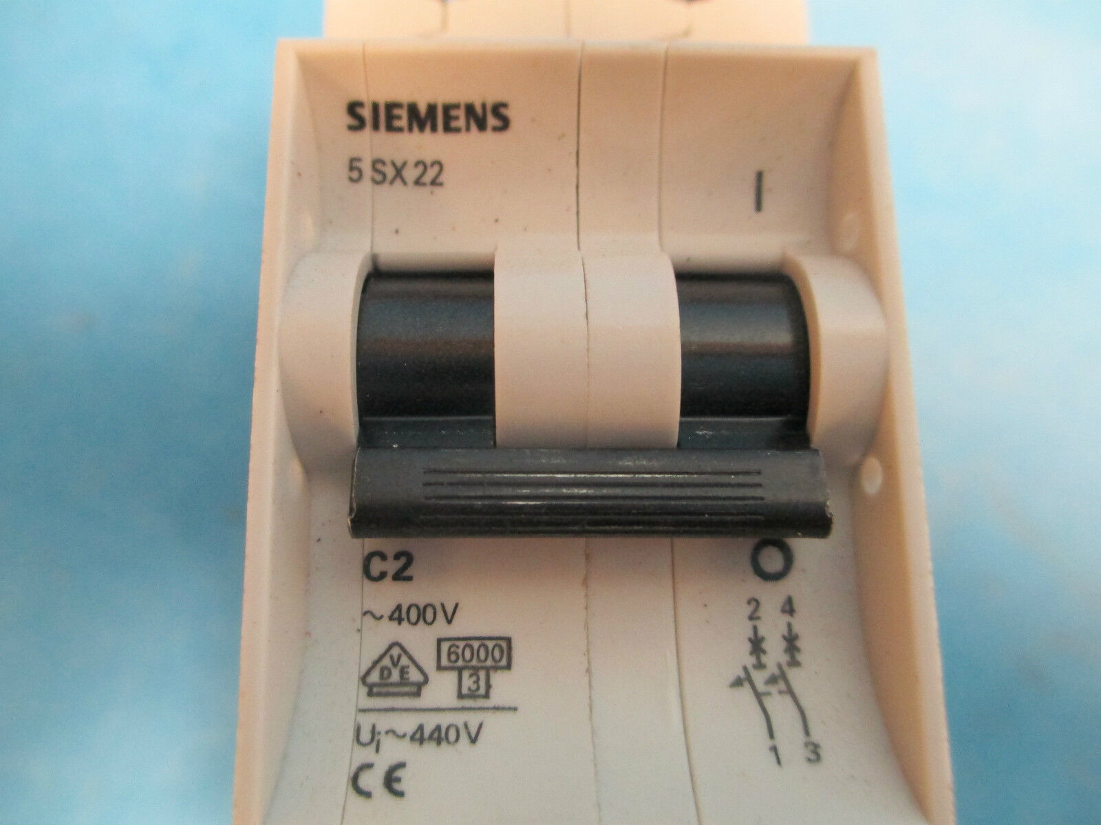 Siemens Circuit Breaker 5SX22 C2, 2P 2A 400/440V