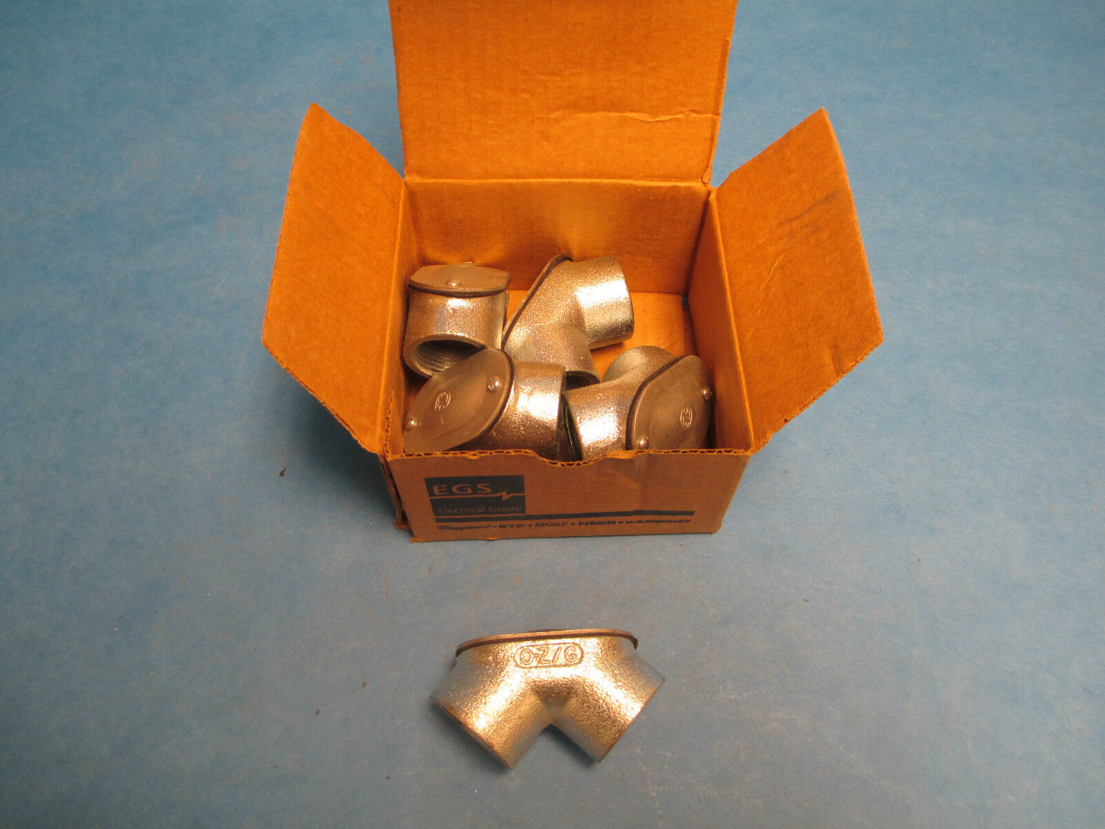 O-Z Gedney  1" Steel Corner Elbows FF-100, Box of 5! New in Box!!!