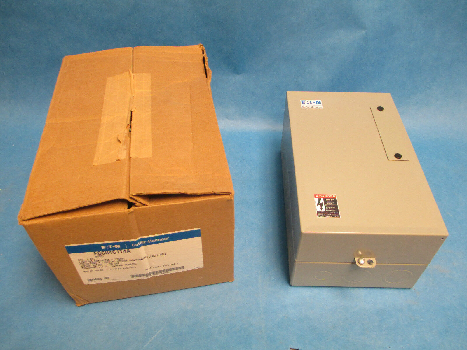 Cutler-Hammer Lighting Contactor ECC04C1T4A, 4P 30A, New in Box!!!