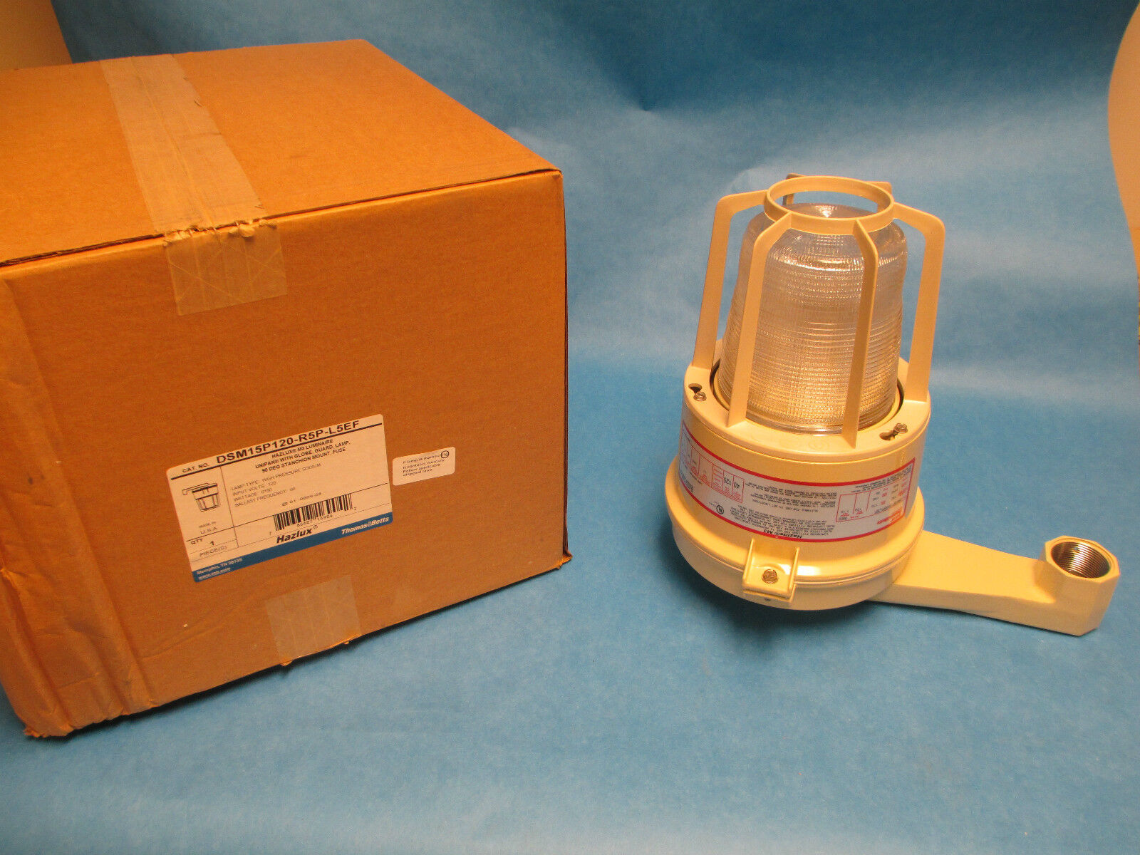 Thomas & Betts Hazlux Hazlite M3 DSM15P120-R5P-L5EF, 150W New Surplus