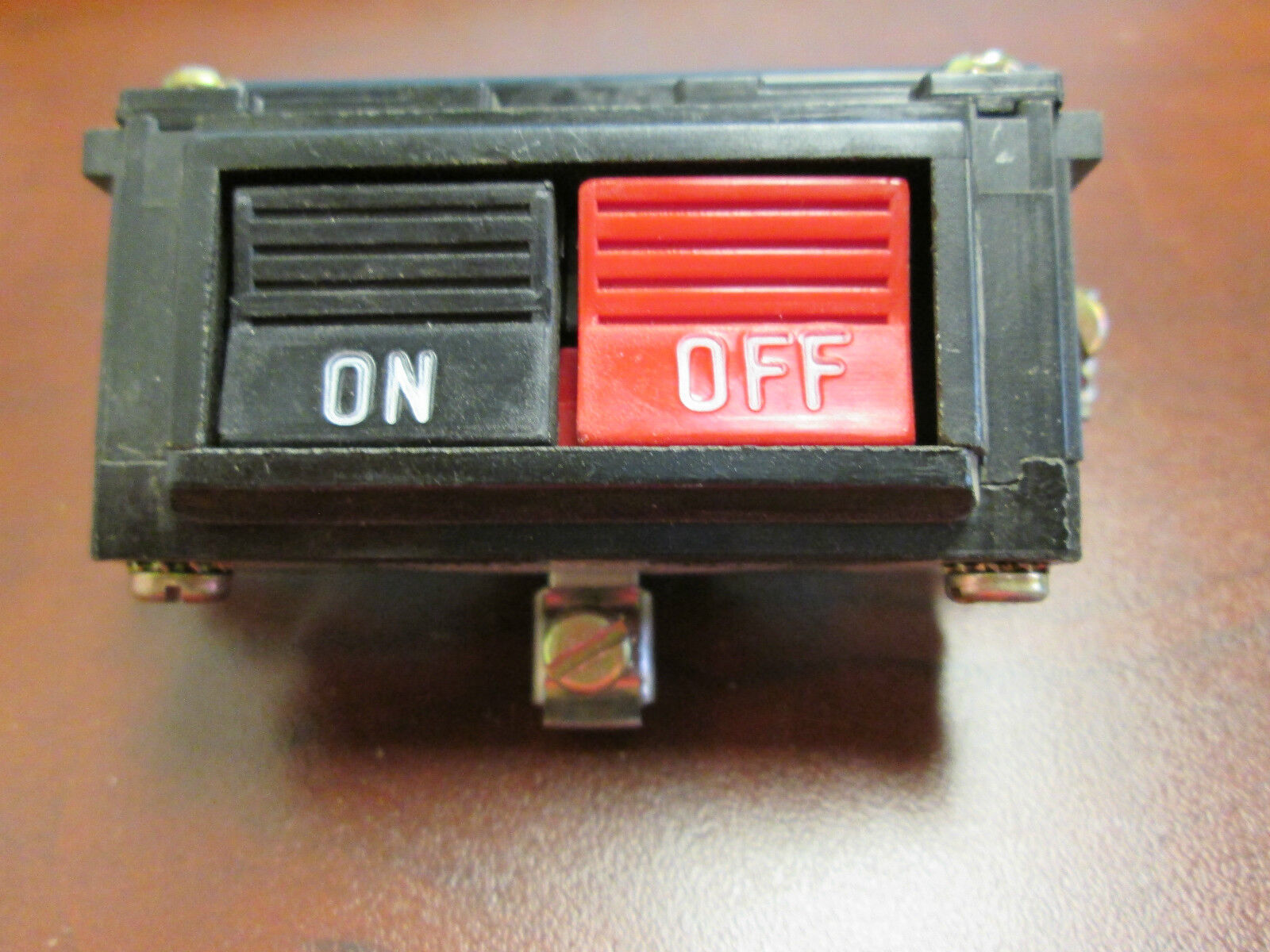 Square D On/Off Pushbutton 99995A10 Used