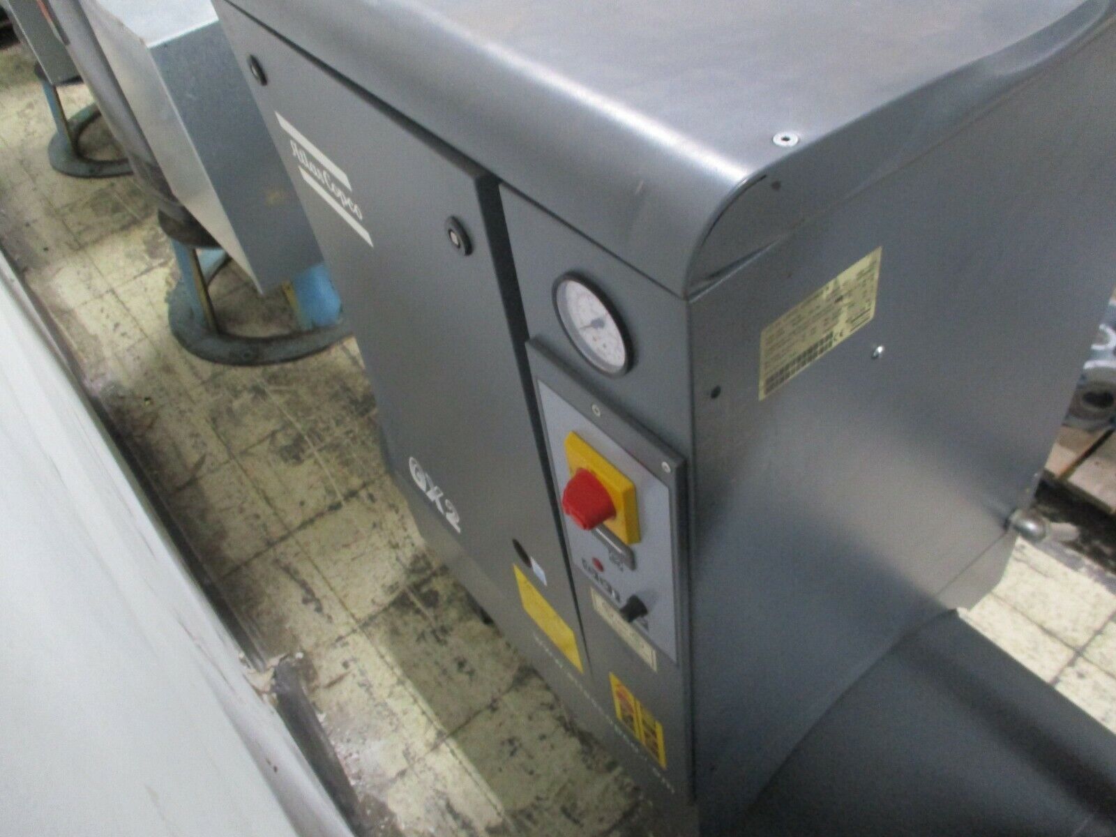 Atlas Copco GX2 P Rotary Screw Air Compressor 8152101229 3HP 460V 60Hz 3Ph Used