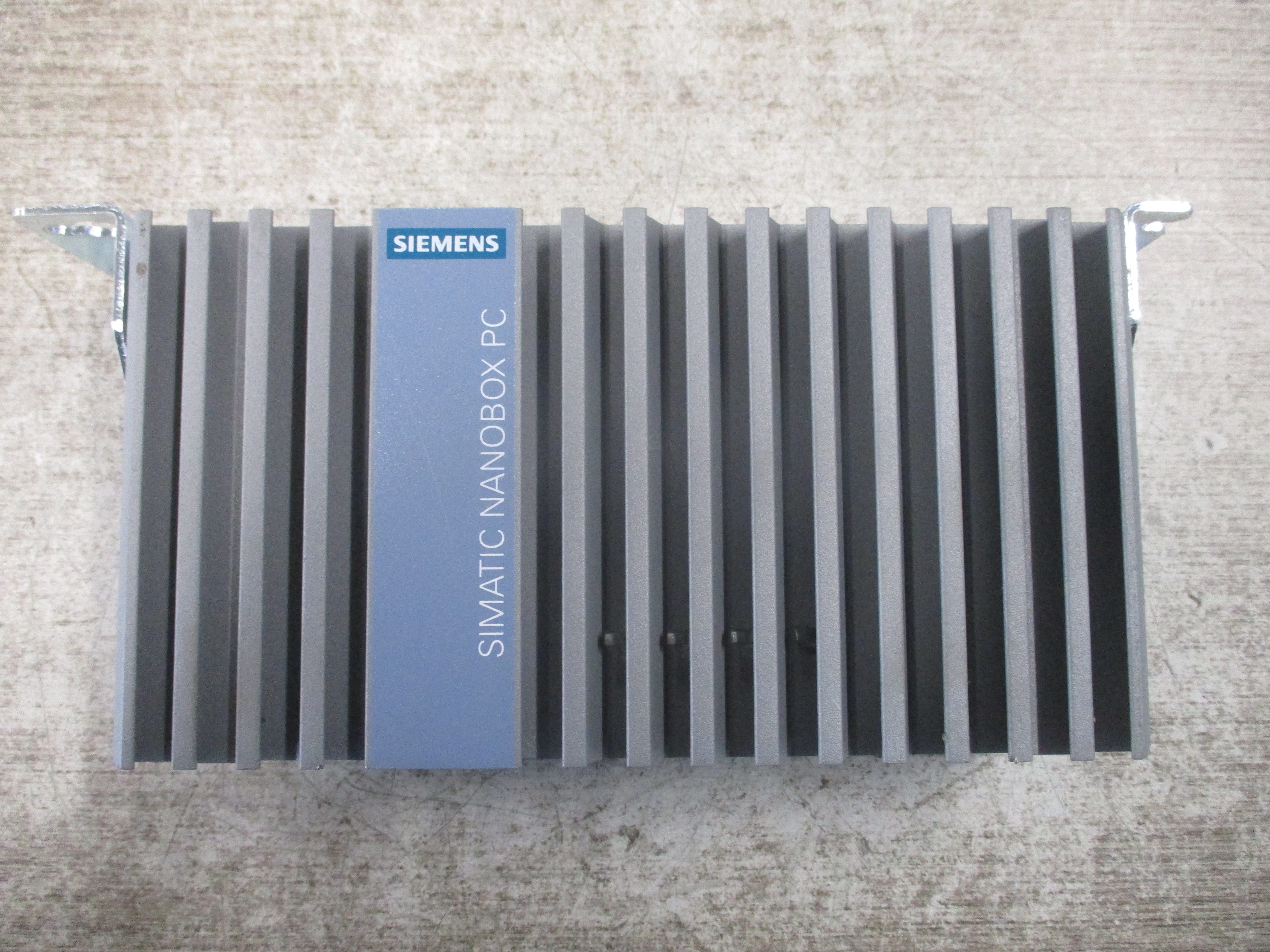 ABB ACH550 AC Drive w/ Bypass ACH550-VD-024A-2+F267 7.5HP 3Ph w/ Keypad Used