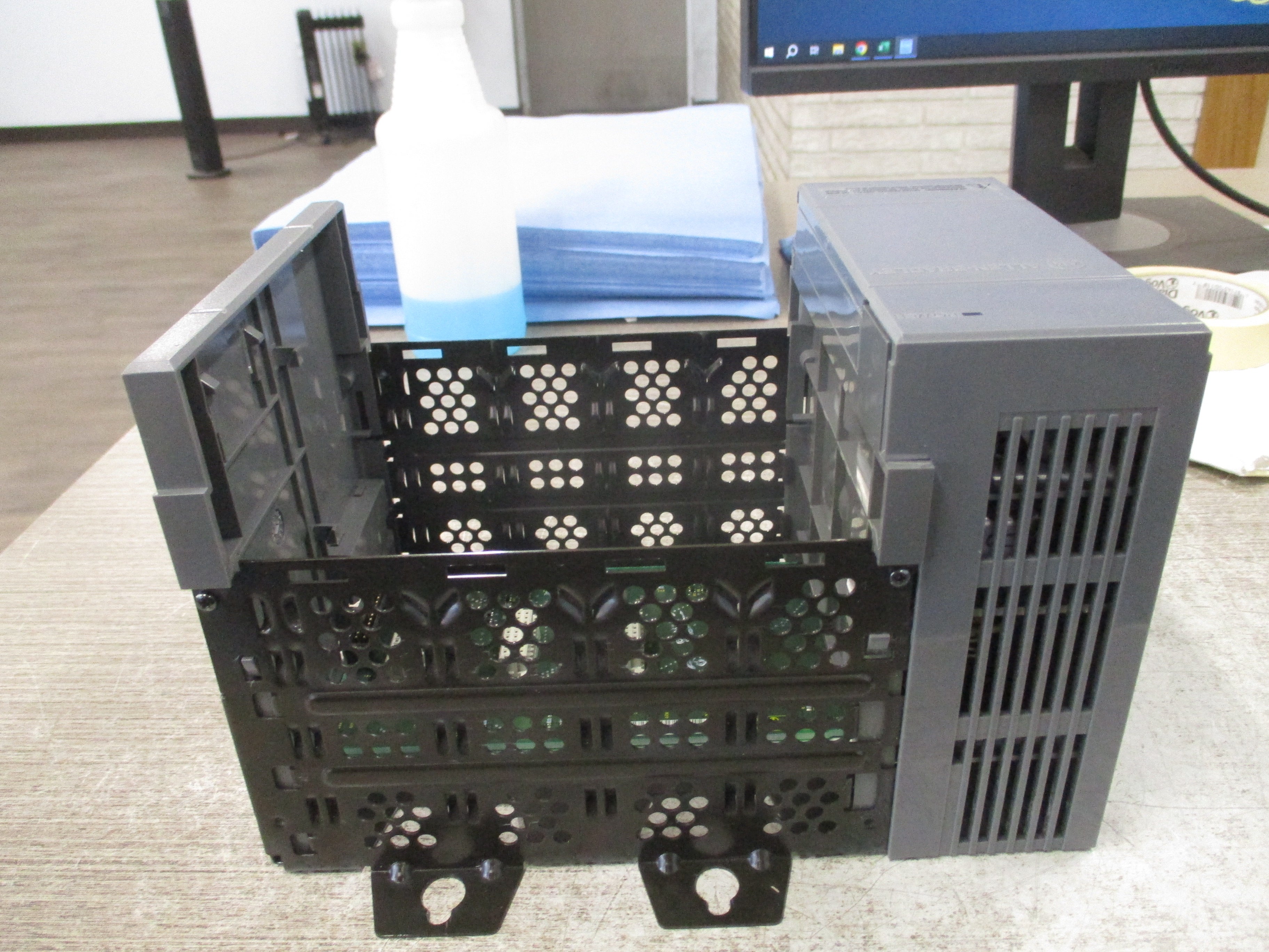 Allen-Bradley SLC500 PLC Rack W/Power Supply 1746-A4/1746-P1 4-Slot Used