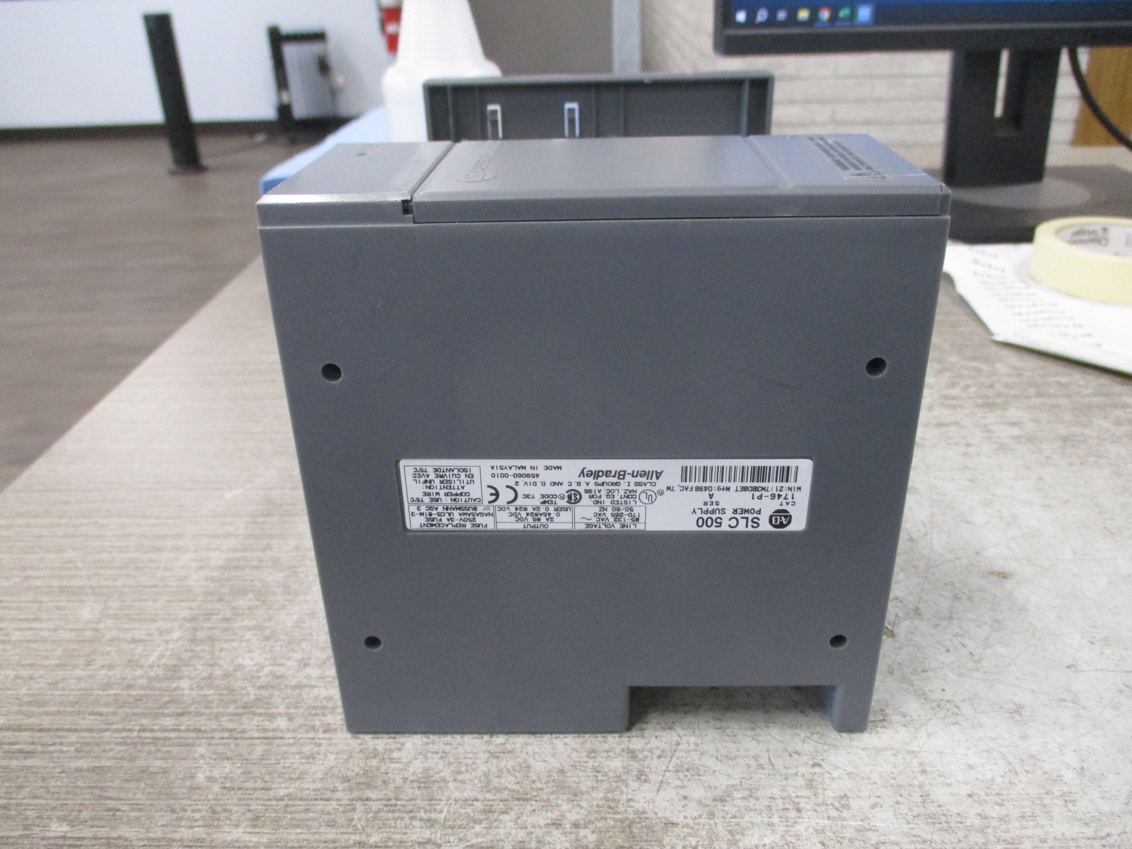 Allen-Bradley SLC500 PLC Rack W/Power Supply 1746-A4/1746-P1 4-Slot Used