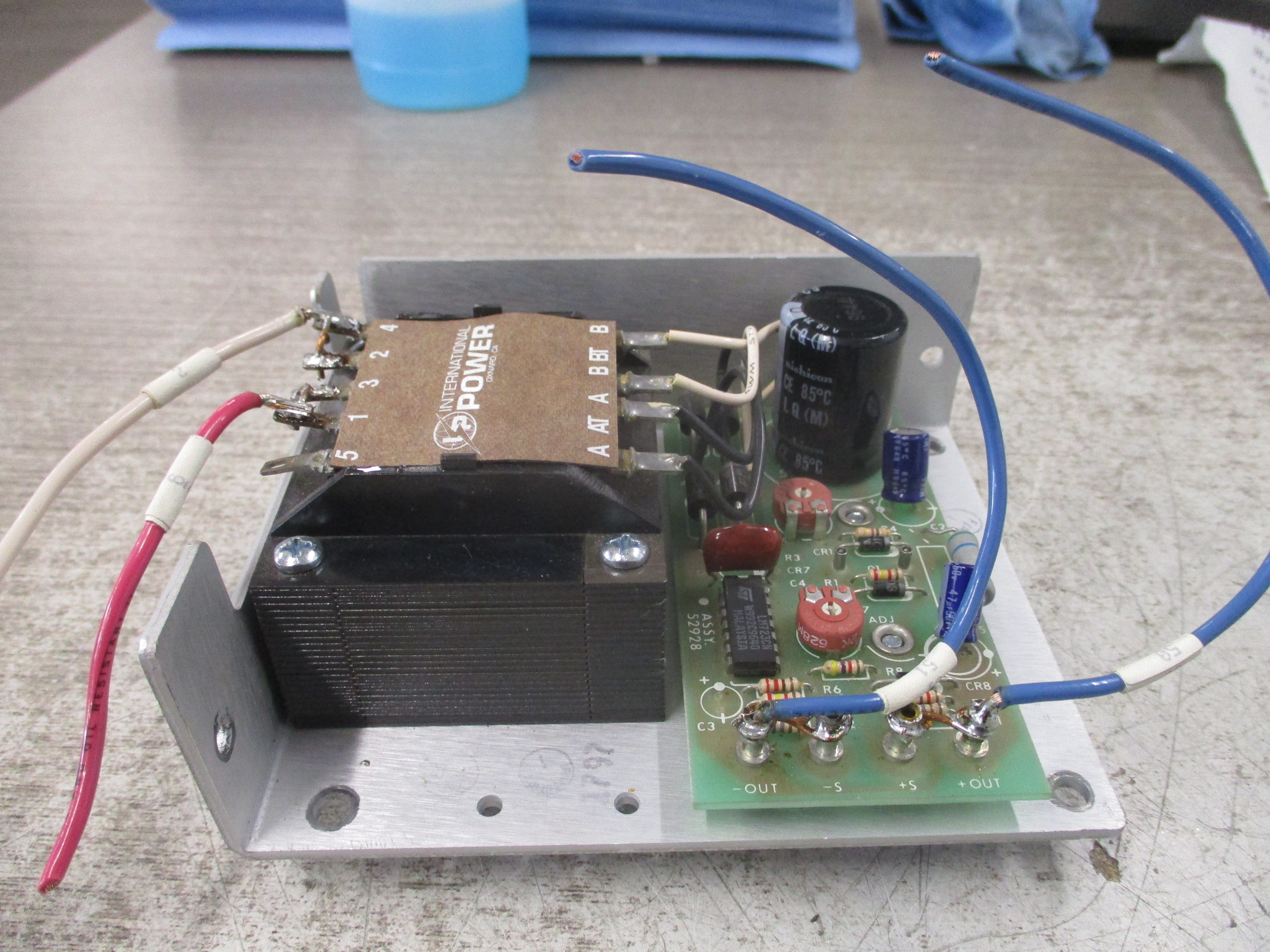 International Power  Power Supply IHB24-1.2 Input: 100/120/220/240V 0.75A