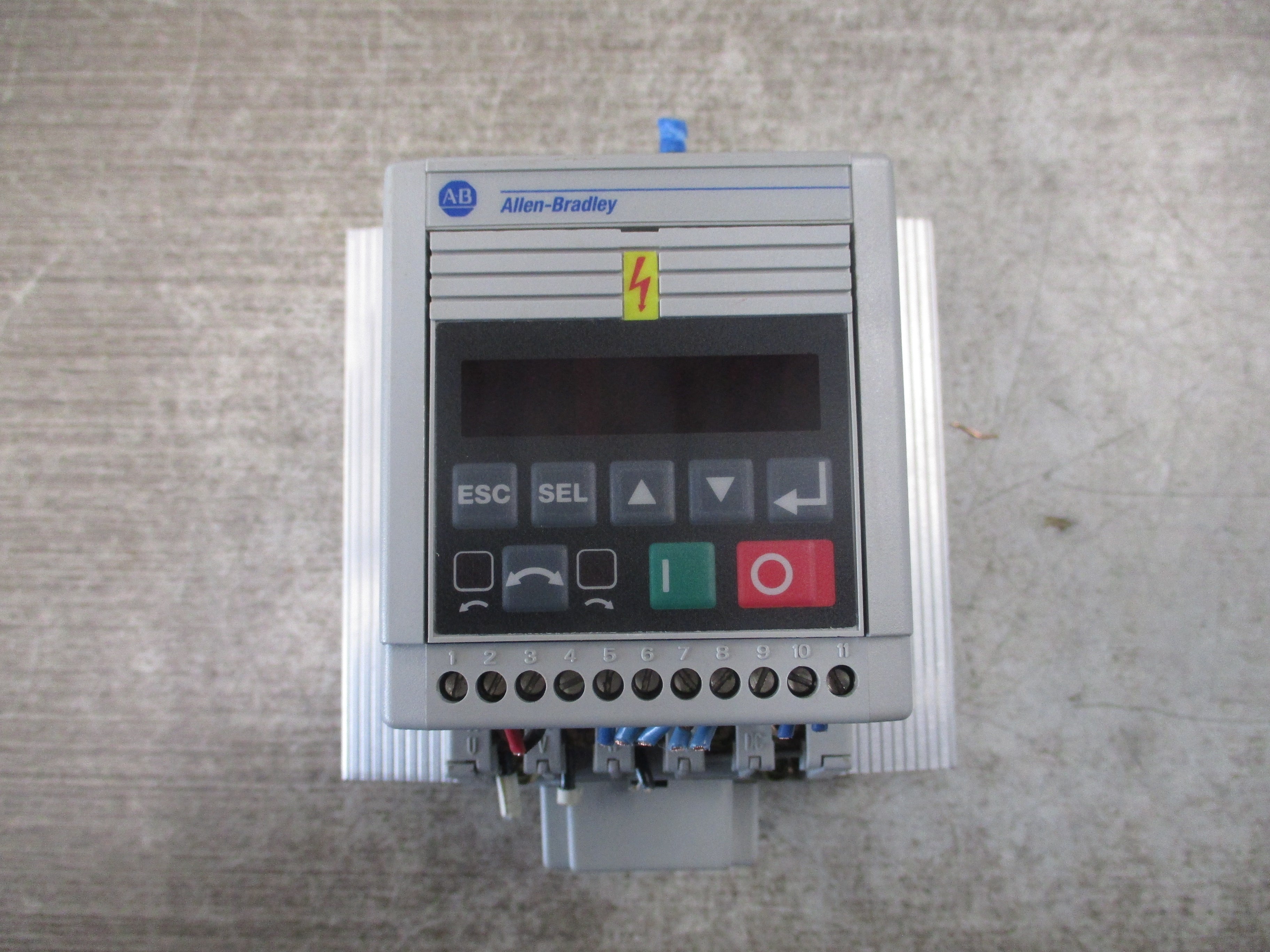 Allen-Bradley Analog S.F. AC Drive 160-BA06NSF1 Ser. B 3HP 3Ph