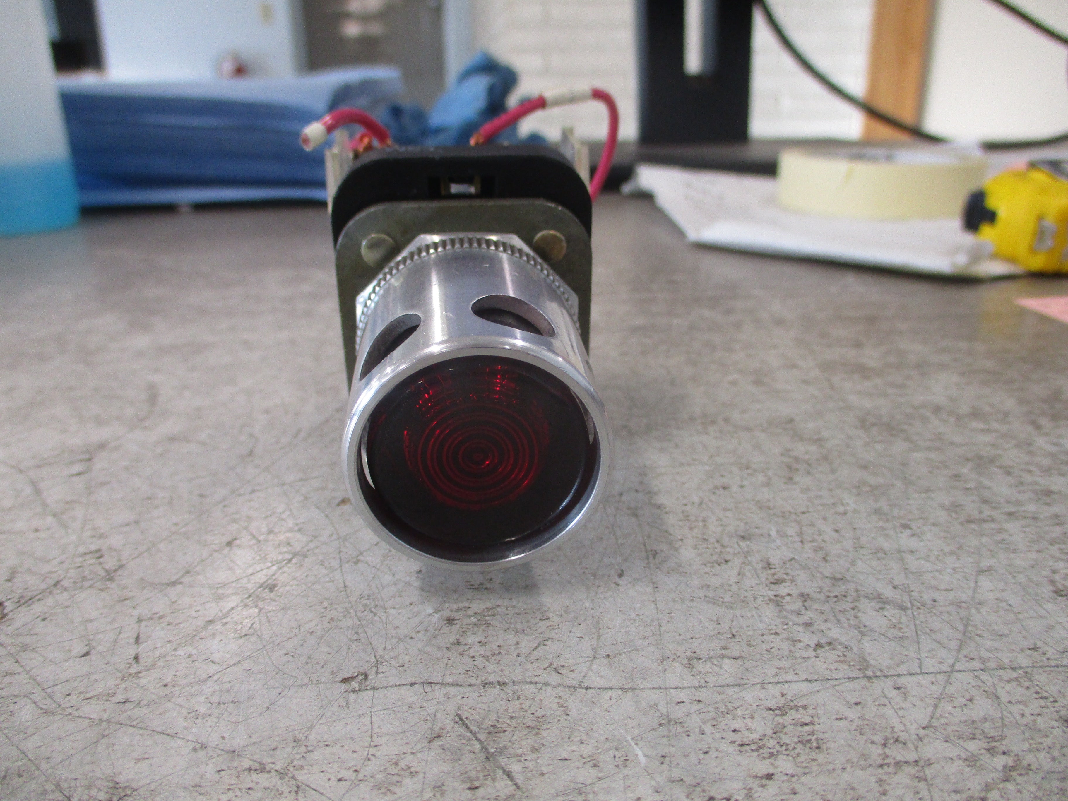 Allen-Bradley Illuminated Push Button 800T-PA16 Ser. T Red 120V Type 4,13