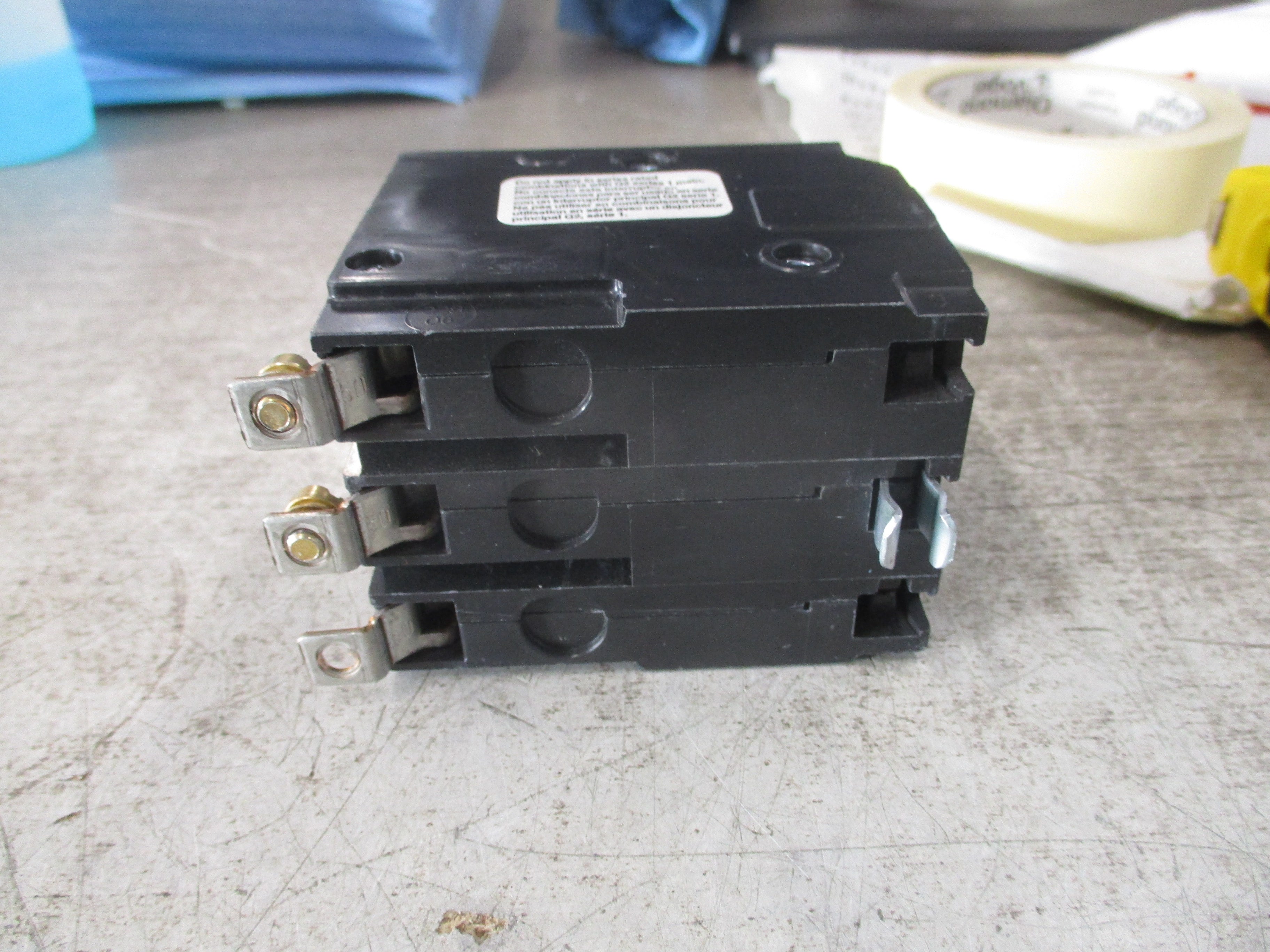Allen-Bradley Time Delay Relay 700-HTF22F29Z24 Ser. A Off-Delay: 2.0 Sec w/ Base