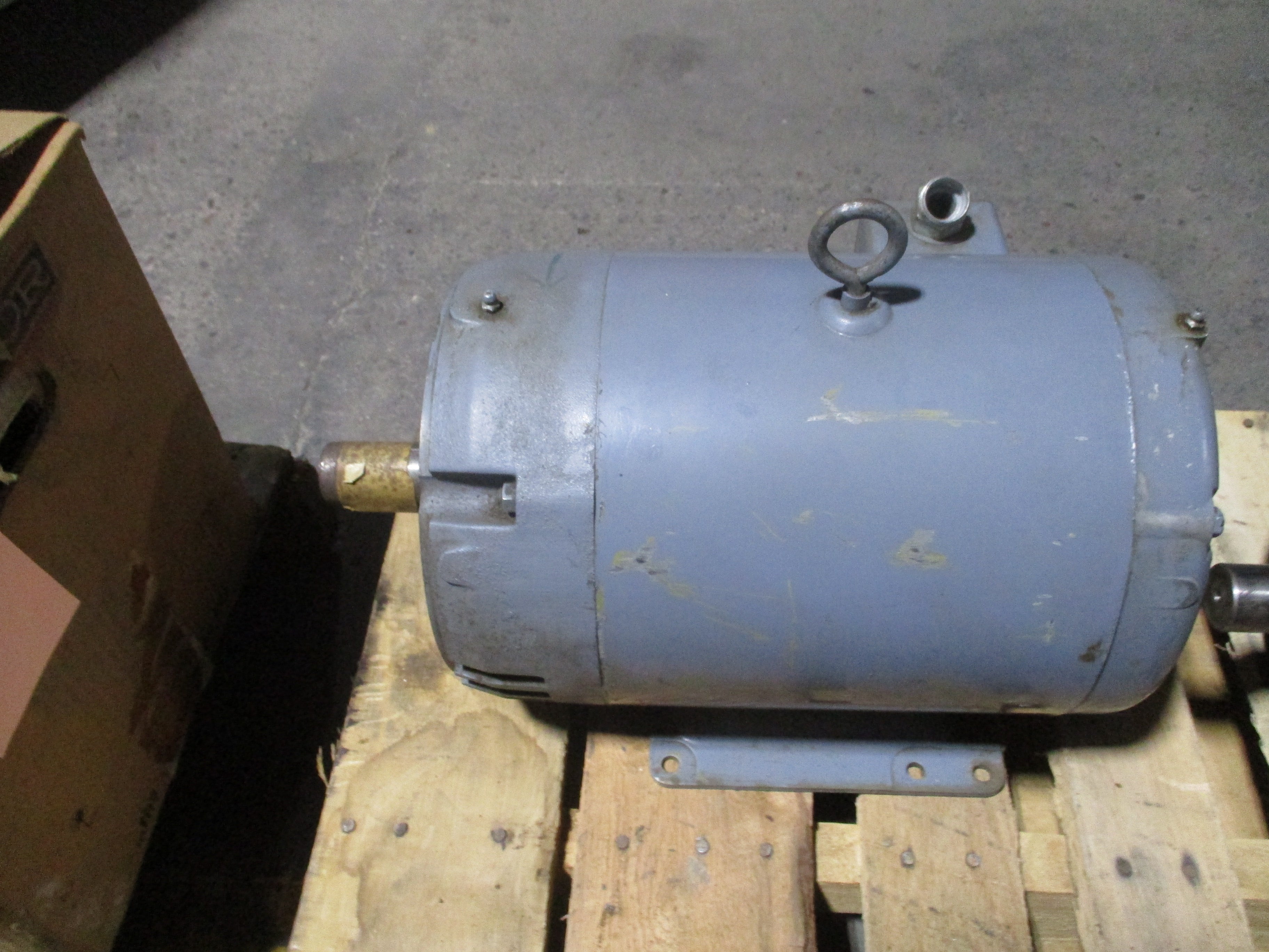 Baldor Motor CM3313T 10HP 208-230/460V 30-28/14A 1800RPM 60Hz 3Ph Frame: 215TC