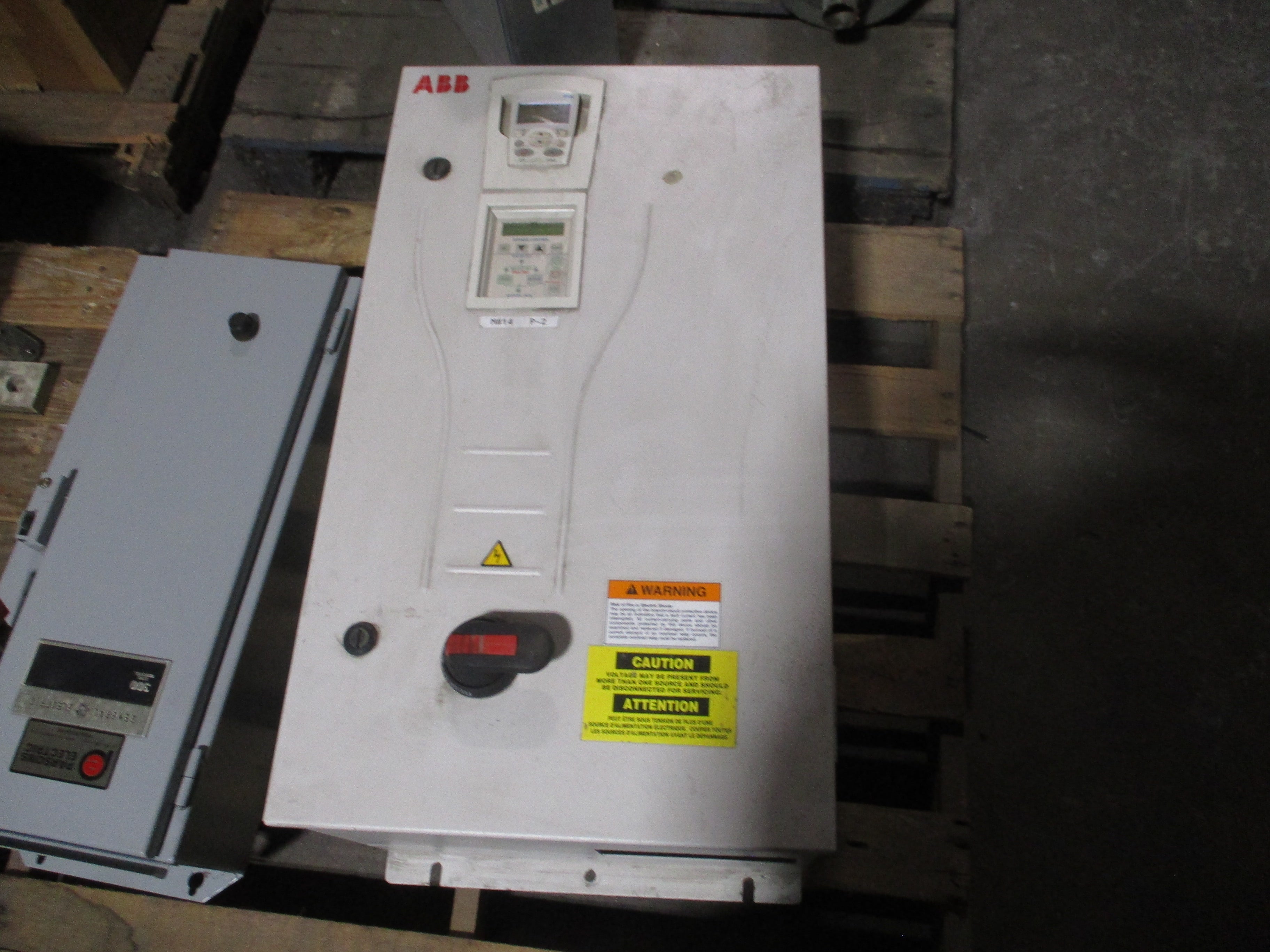 ABB ACH550 AC Drive W/Bypass ACH550-BCR-015A+F267 10HP 3Ph Input: 3Ph 48-63Hz