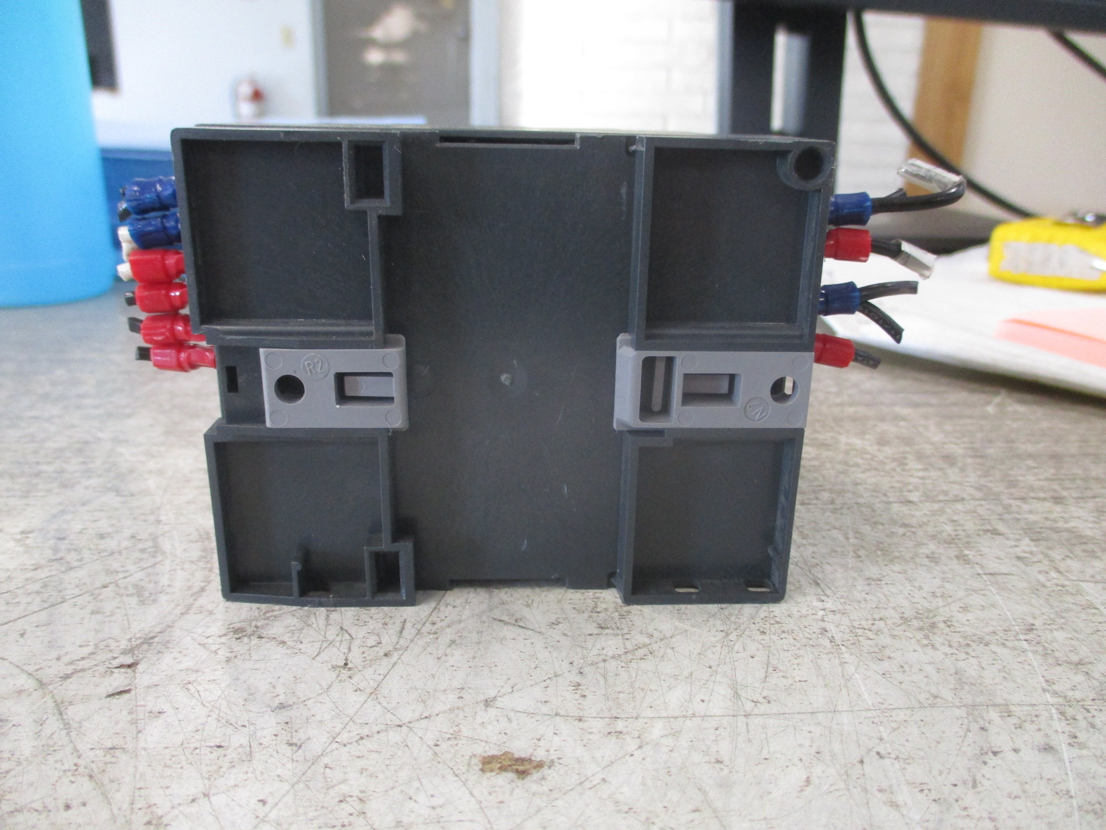 Telemecanique Magnetic Coil LX1 D6 G7 120V 50/60Hz *Chipped Side* Used