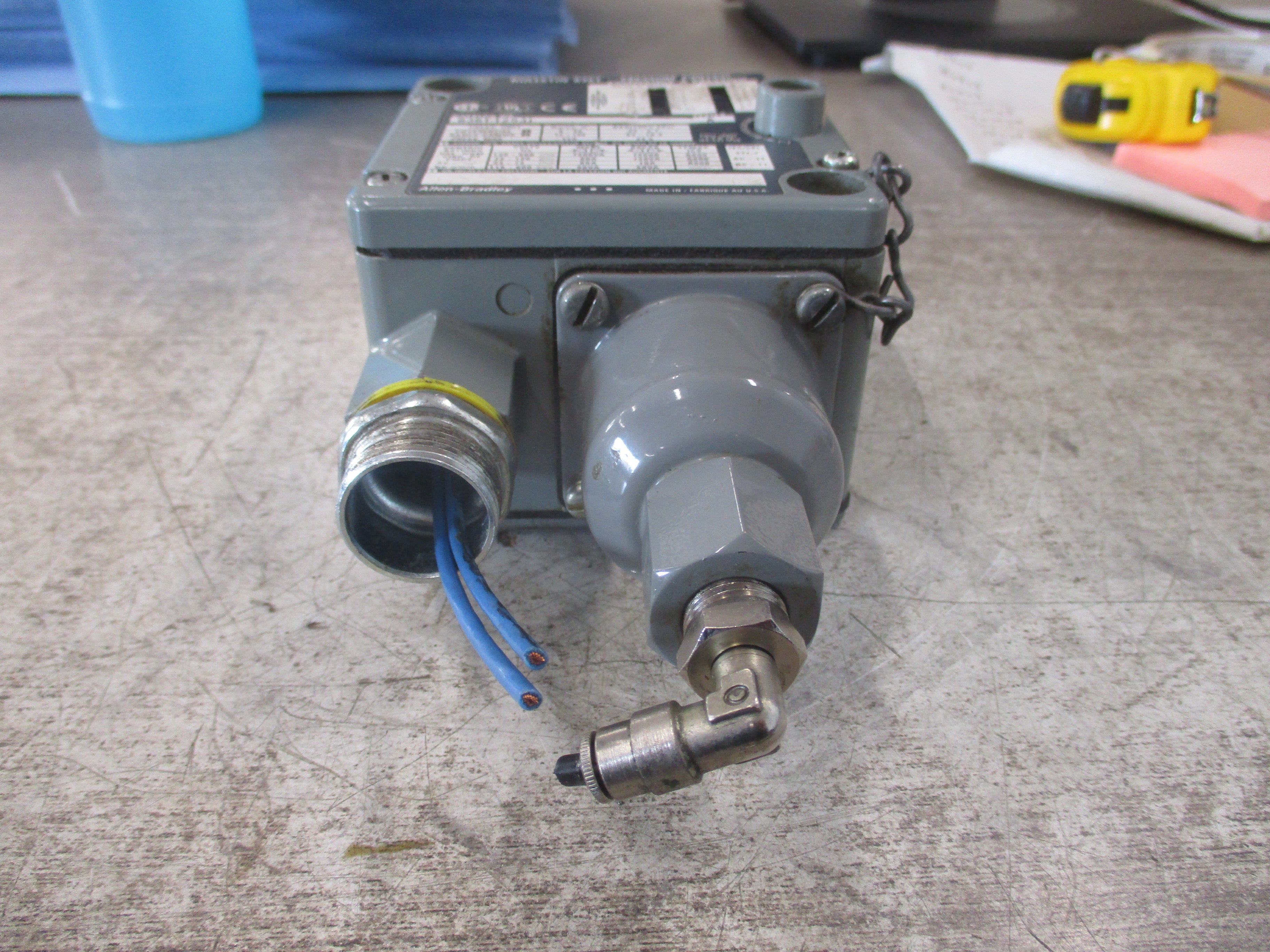 Allen-Bradley Pressure Control Switch 836T-T253J Ser. A Diff: 6-30 PSI