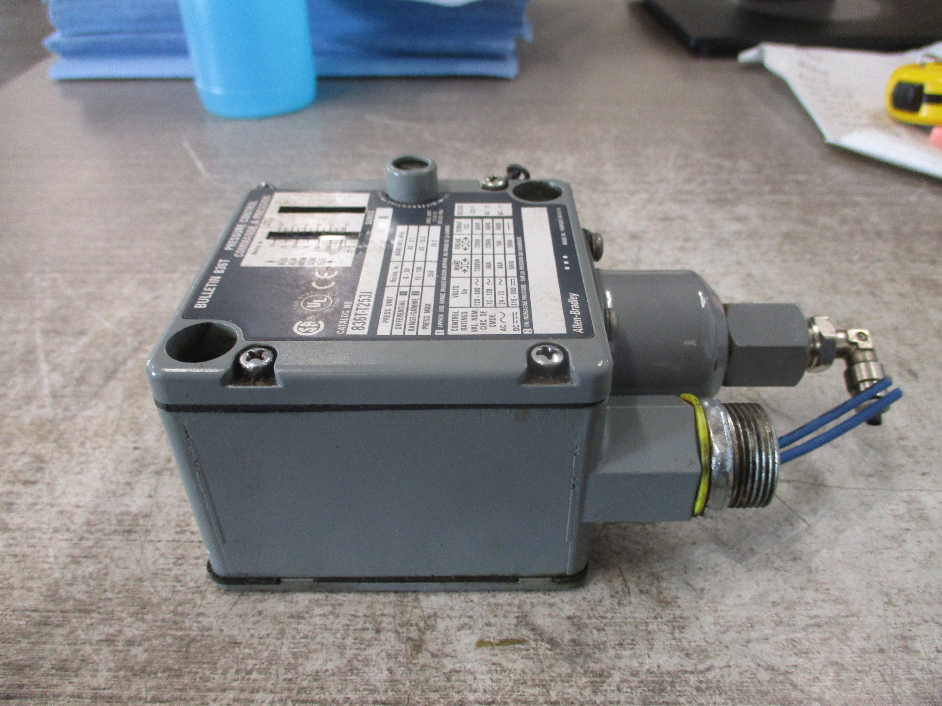 Allen-Bradley Pressure Control Switch 836T-T253J Ser. A Diff: 6-30 PSI
