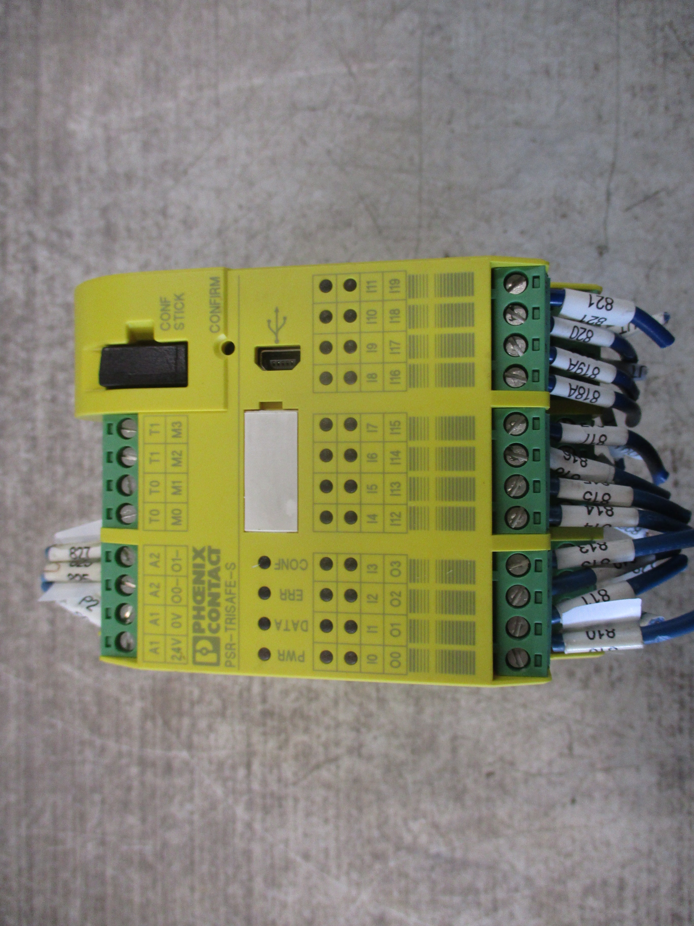 Phoenix Contact PSR-TRISAFE-S Safety Relay PSR-SCP-24DC/TS/S HW: 09 FW: 1636