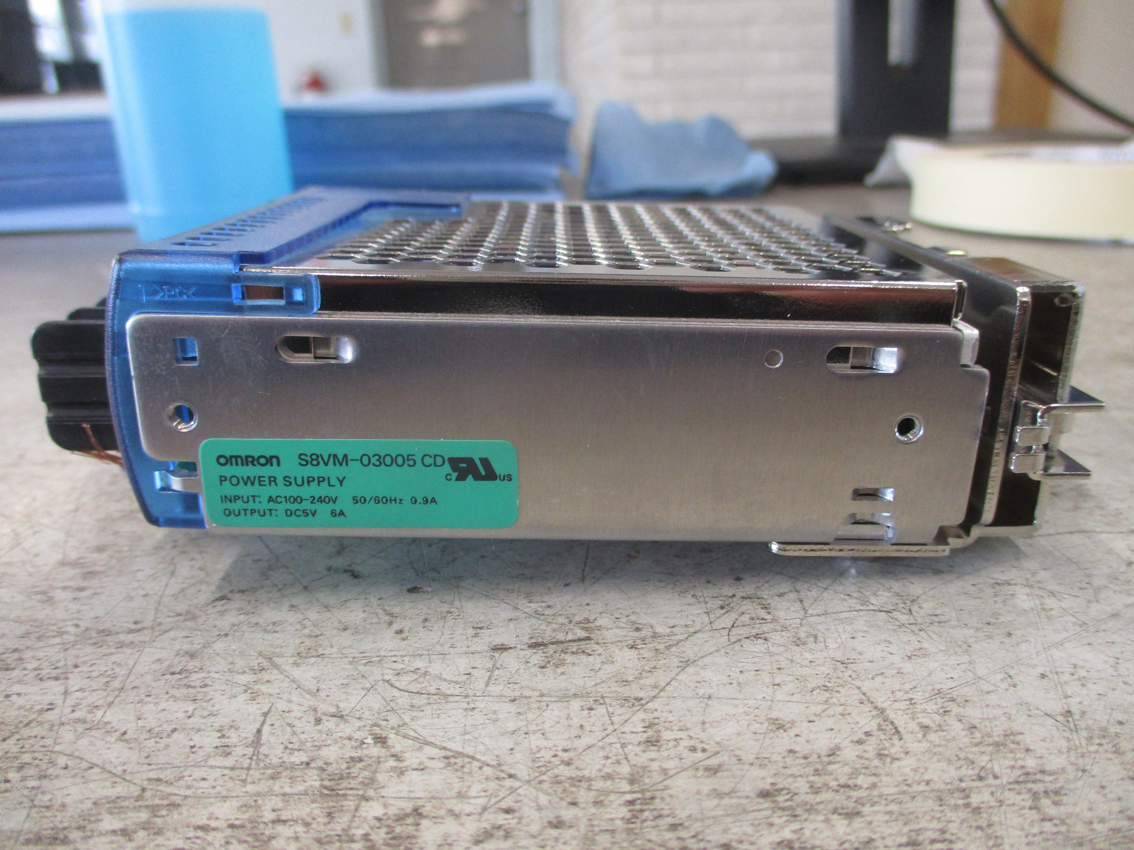 Omron Power Supply S8VM-03005CD Input: AC 100-240V 50/60Hz 0.9A