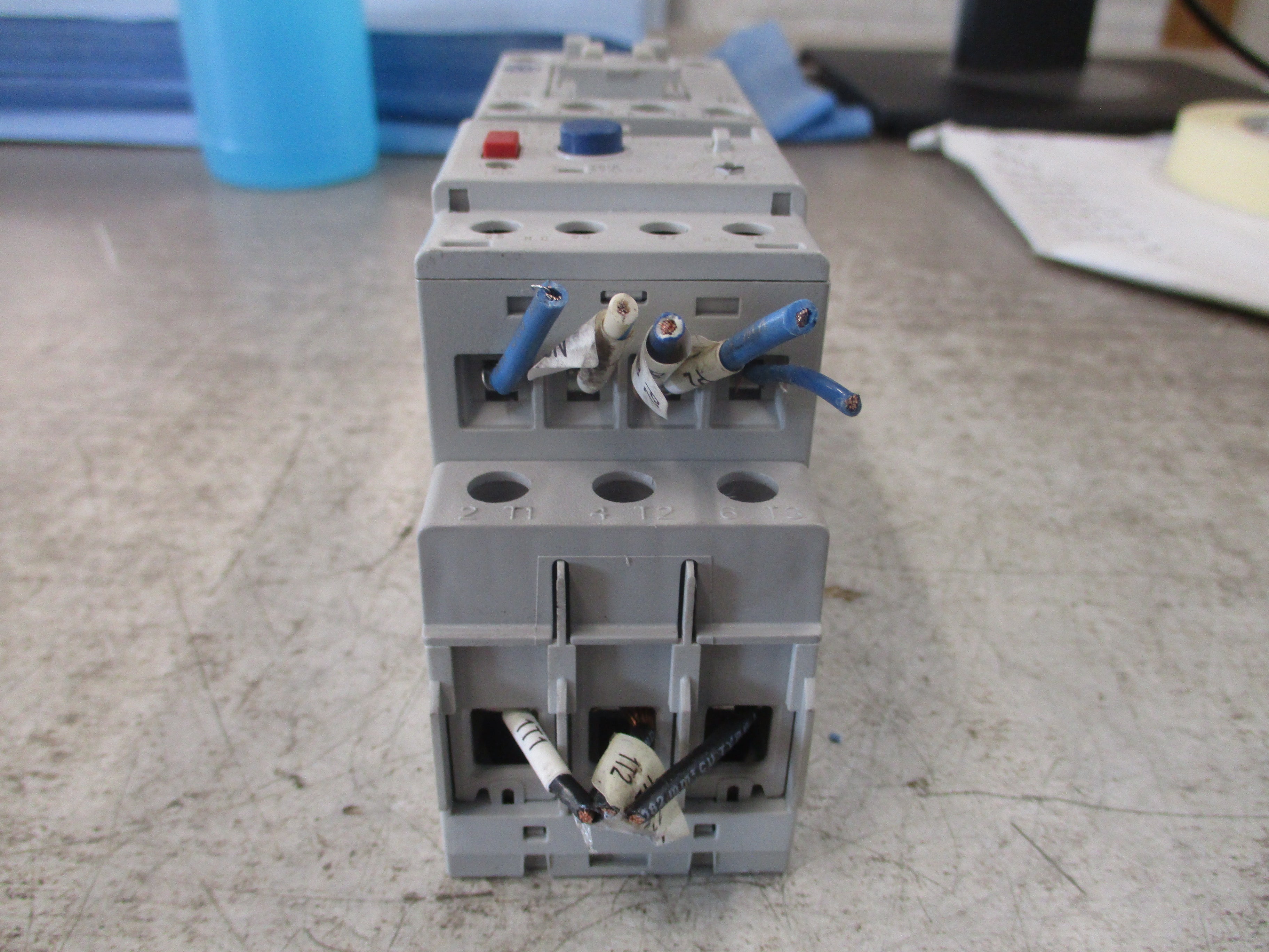 Allen-Bradley Starter 100-C09E*10/193-EEDB 24VDC Coil Trip: 3.2-16A 600V Used