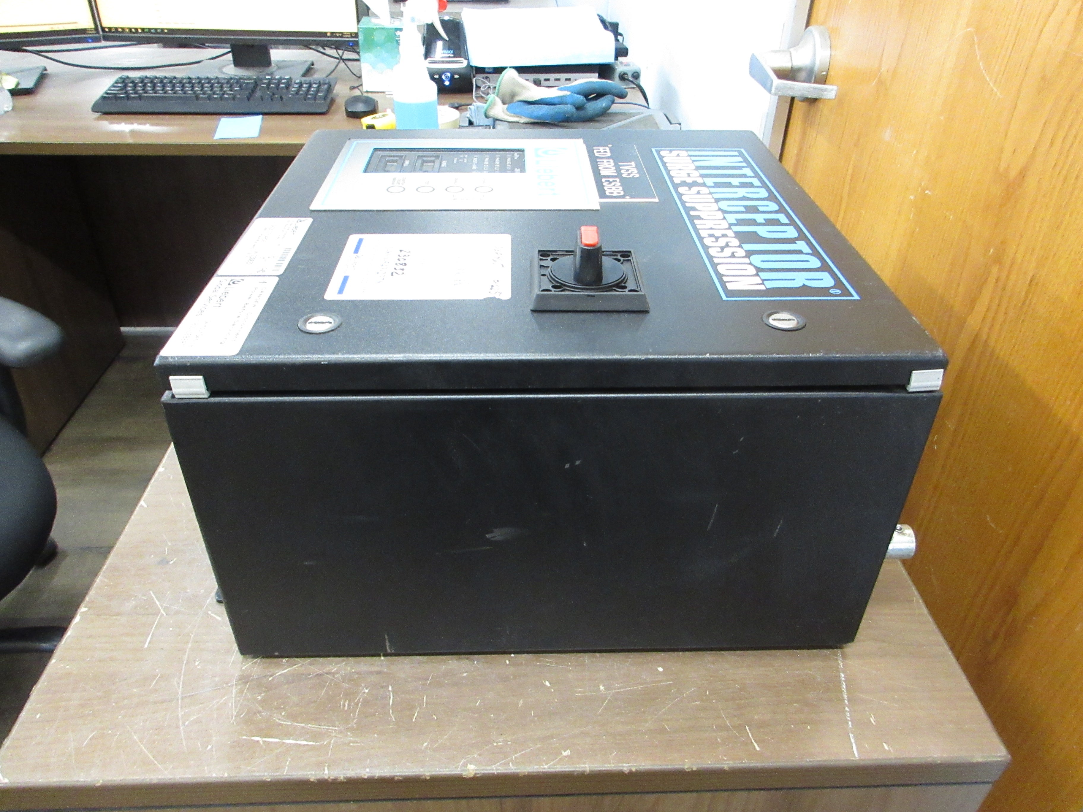 Liebert Interceptor Surge Suppression SI025277YARDE/SI025277YARDN 277/480V Used