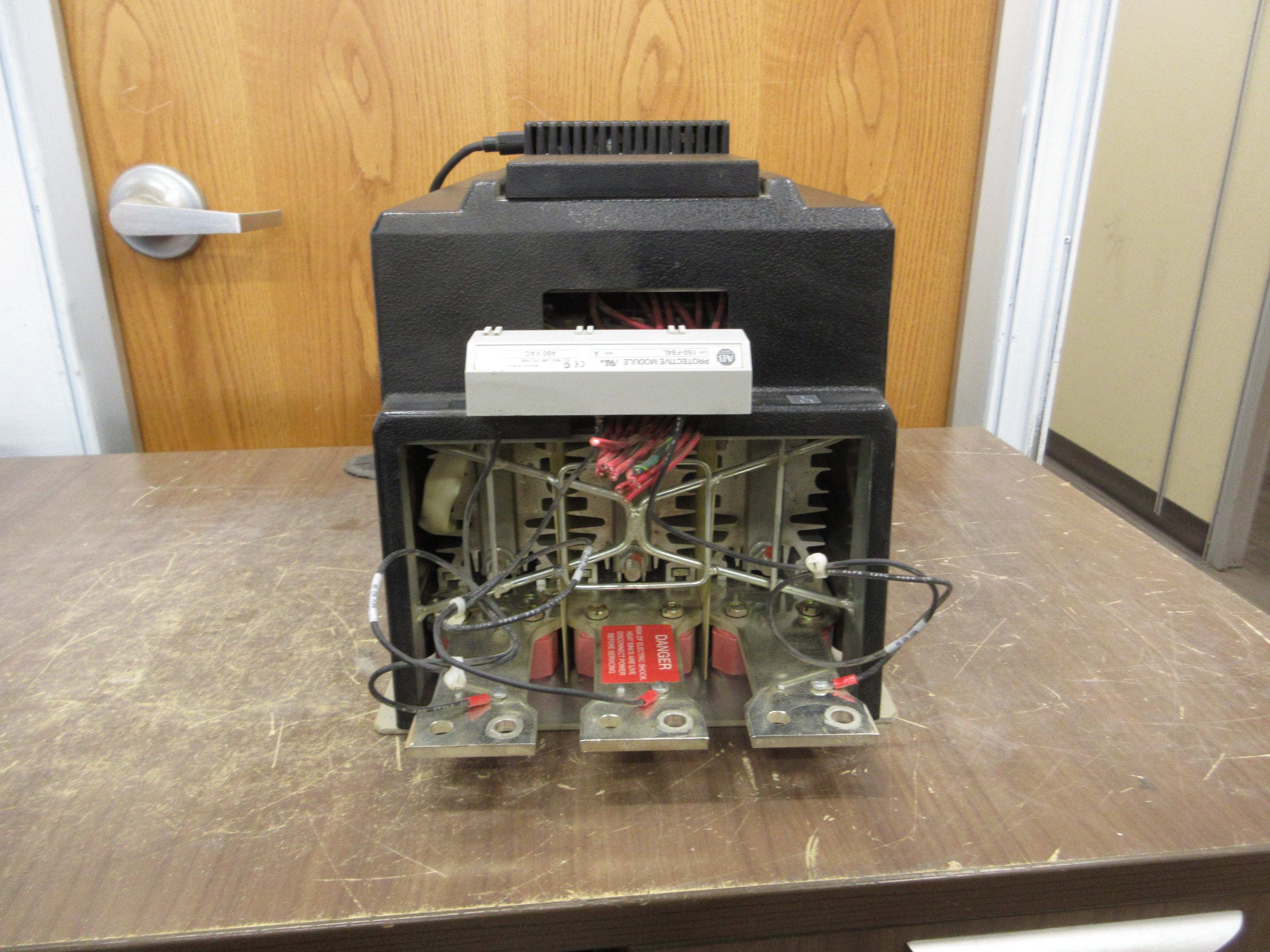Allen-Bradley SMC Dialog Plus Soft Start 150-B180NBD Ser. A 208-480V 47-63Hz