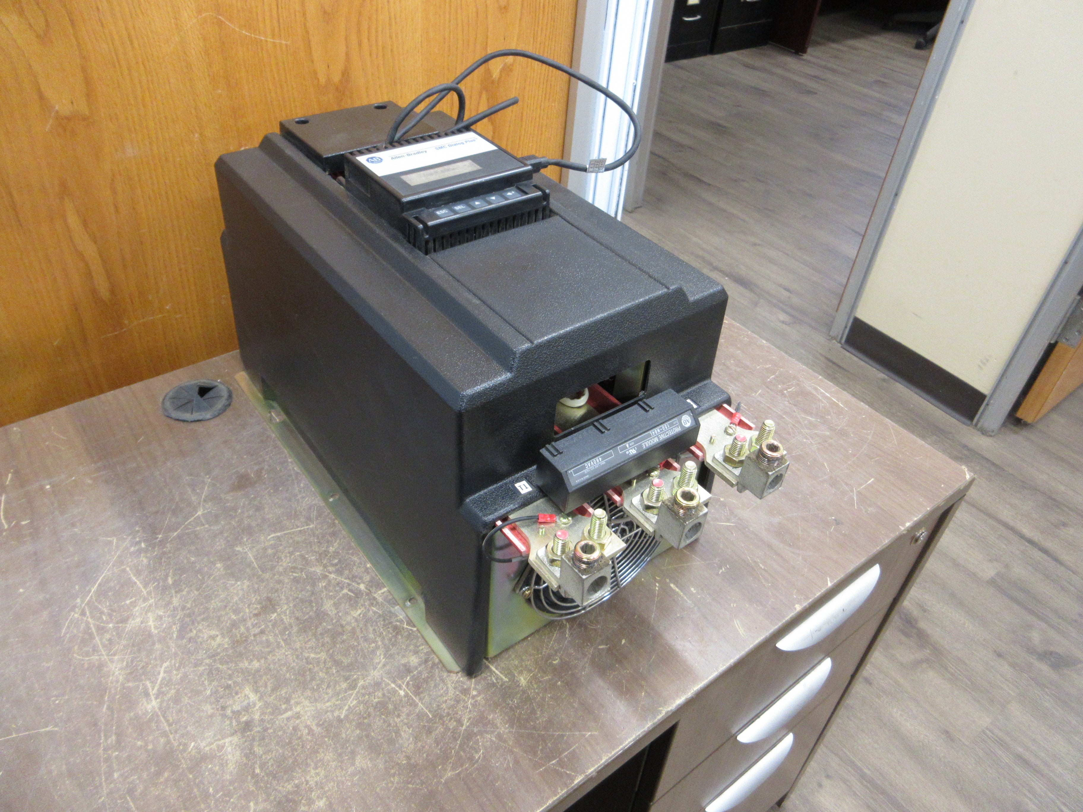 Allen-Bradley SMC Dialog Plus Soft Start 150-B180NBD Ser. A 208-480V 150HP 180A