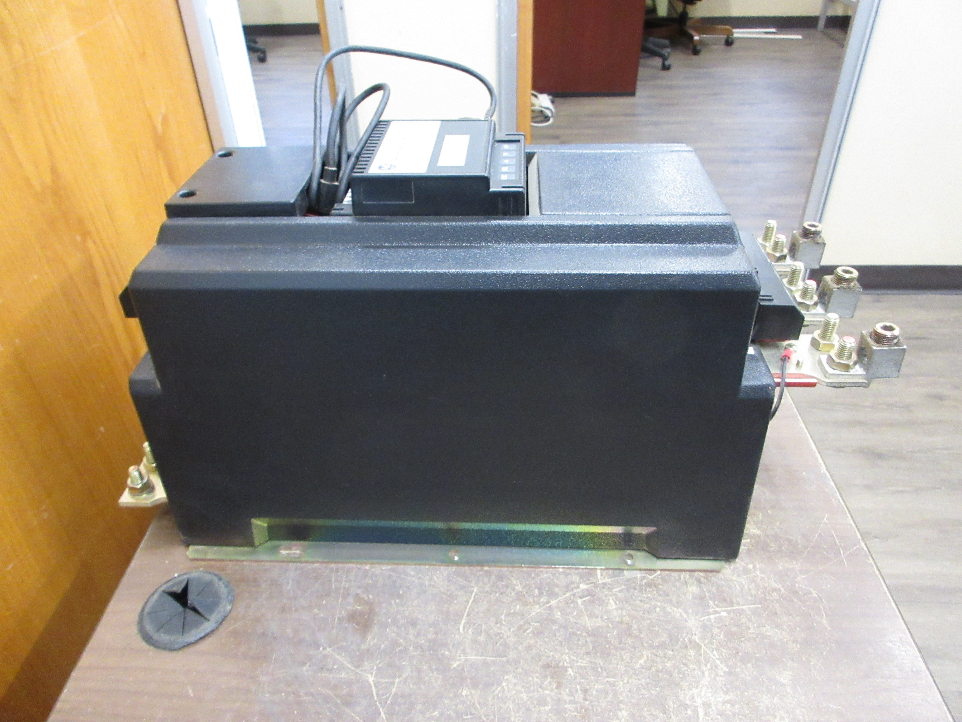 Allen-Bradley SMC Dialog Plus Soft Start 150-B180NBD Ser. A 208-480V 150HP 180A