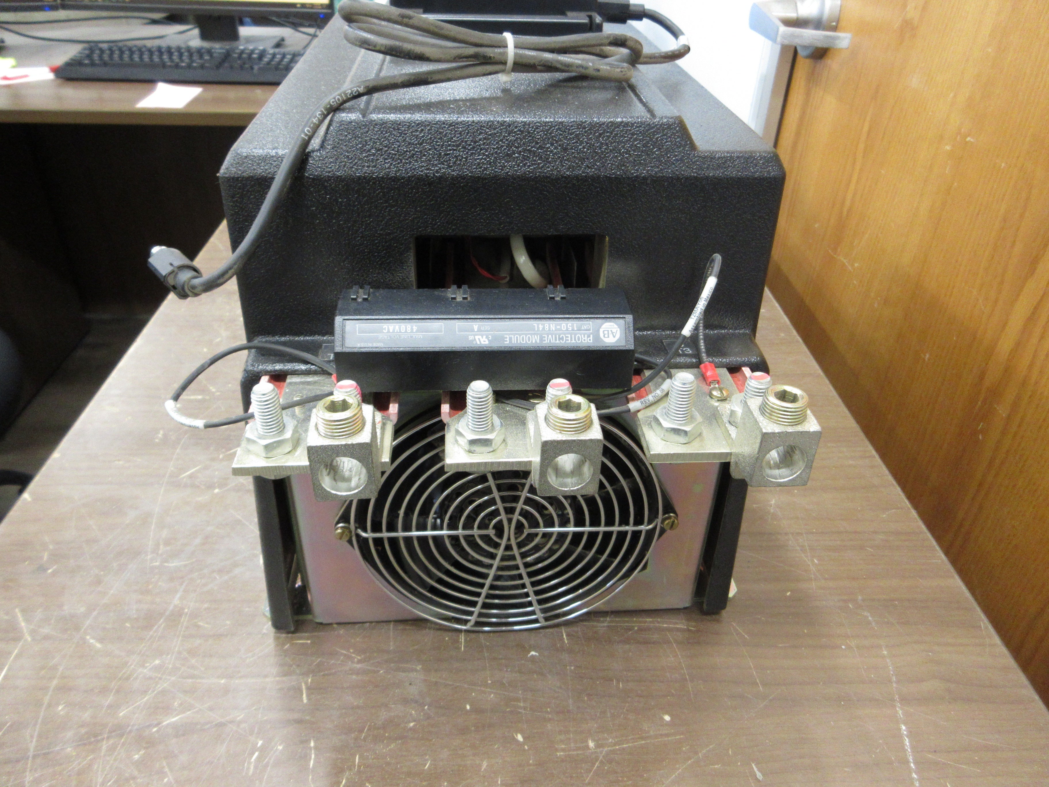 Allen-Bradley SMC Dialog Plus Soft Start 150-B180NBD Ser. A 150HP 208-480V 180A