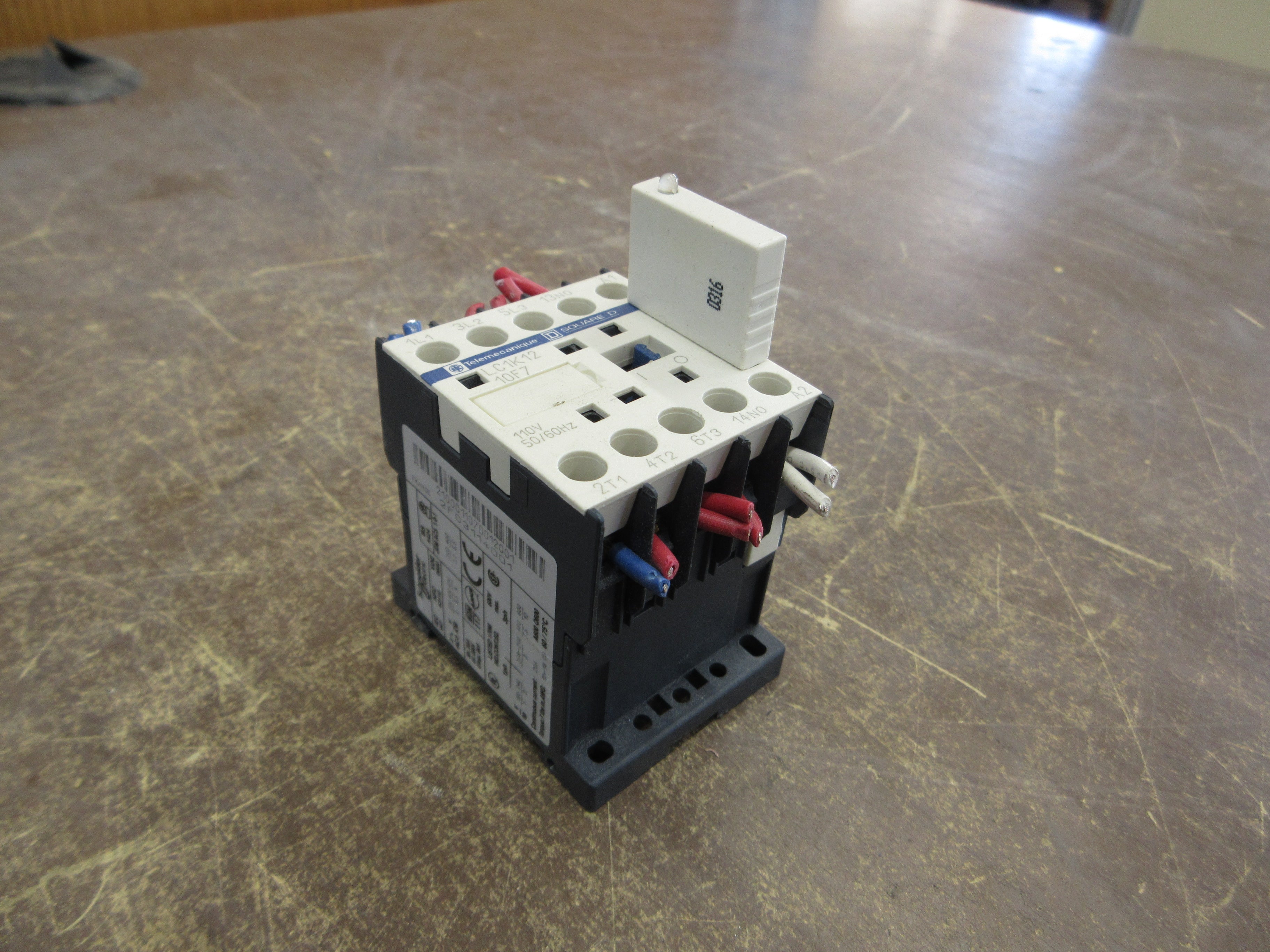 Telemecanique Contactor LC1K12 10F7 110V Coil 20A 600V Used